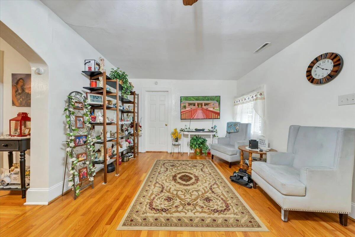 1852 Wildwood RD - Photo 9
