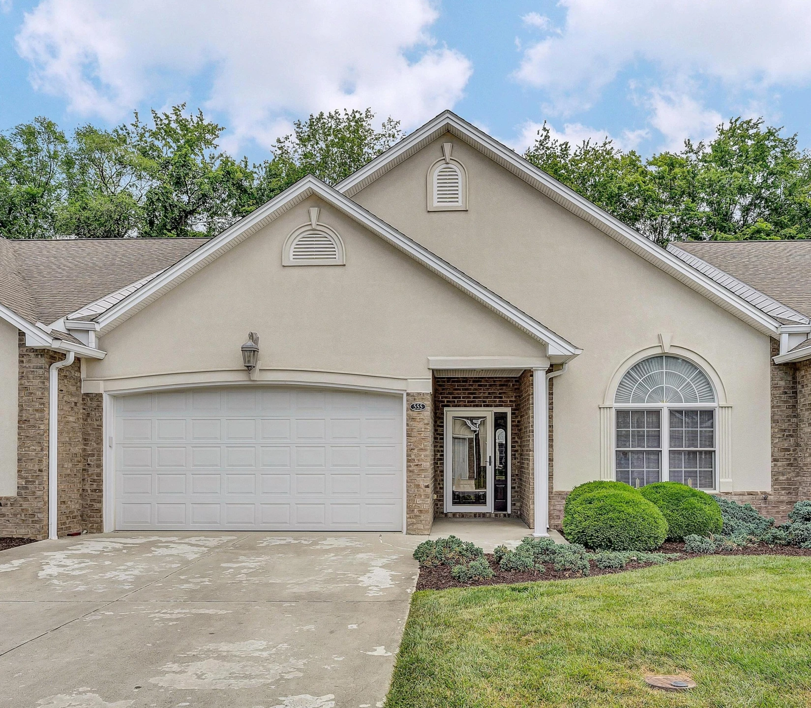 555 Greenway Landing PL