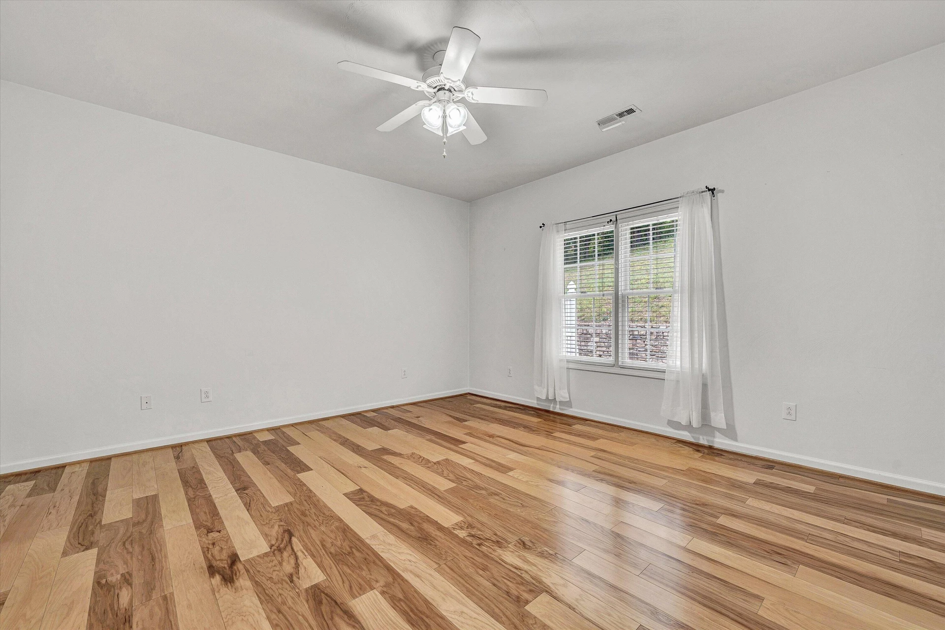 555 Greenway Landing PL - Photo 17