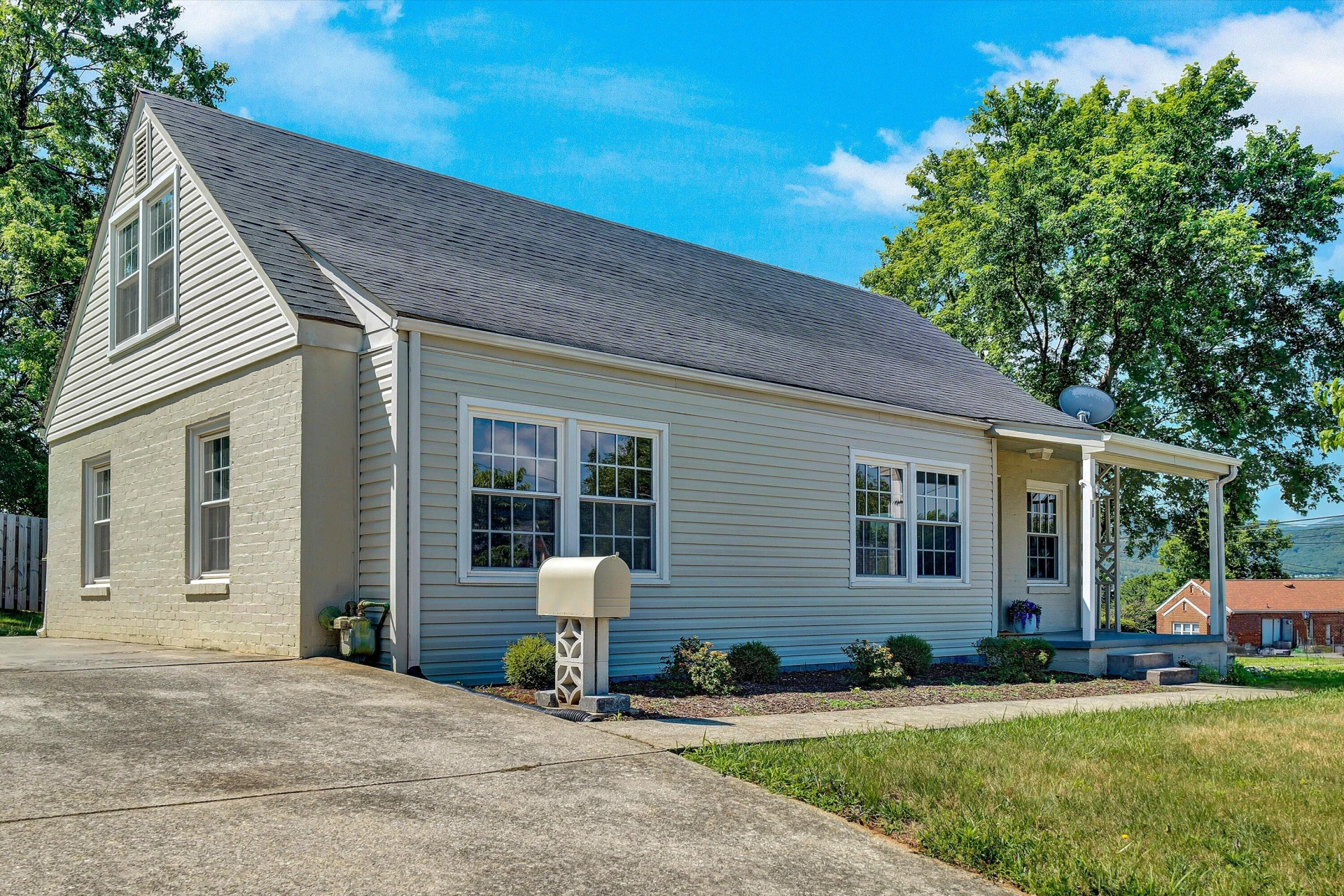 216 Valleydale AVE