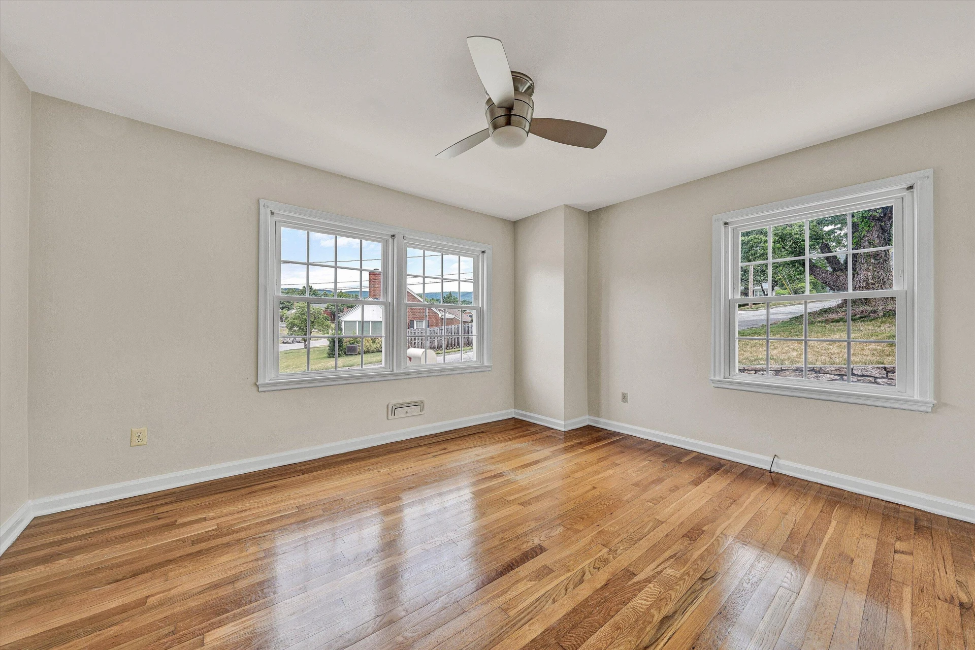 216 Valleydale AVE - Photo 18