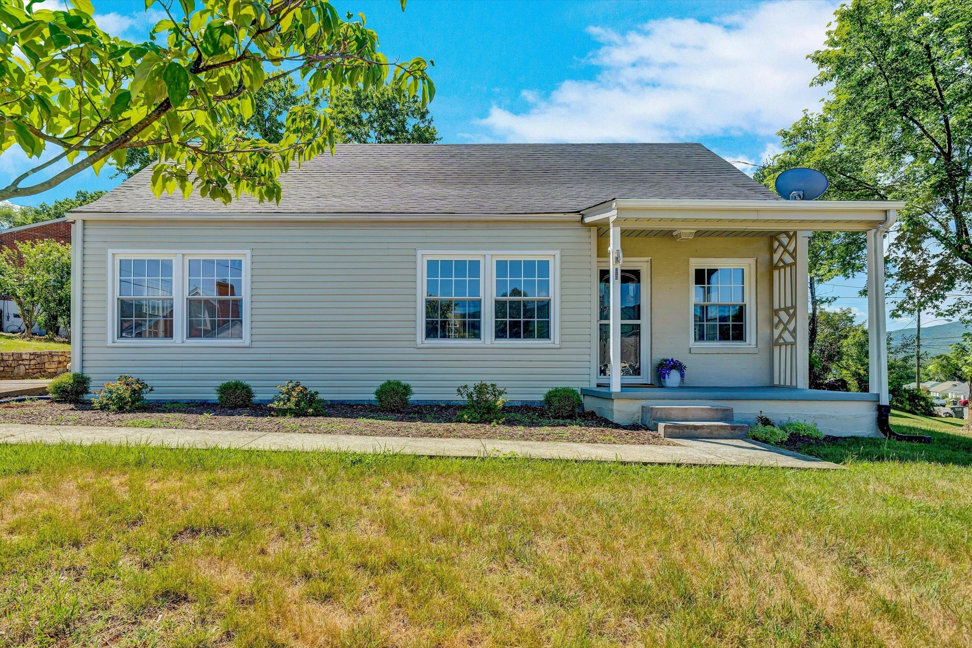 216 Valleydale AVE - Photo 3