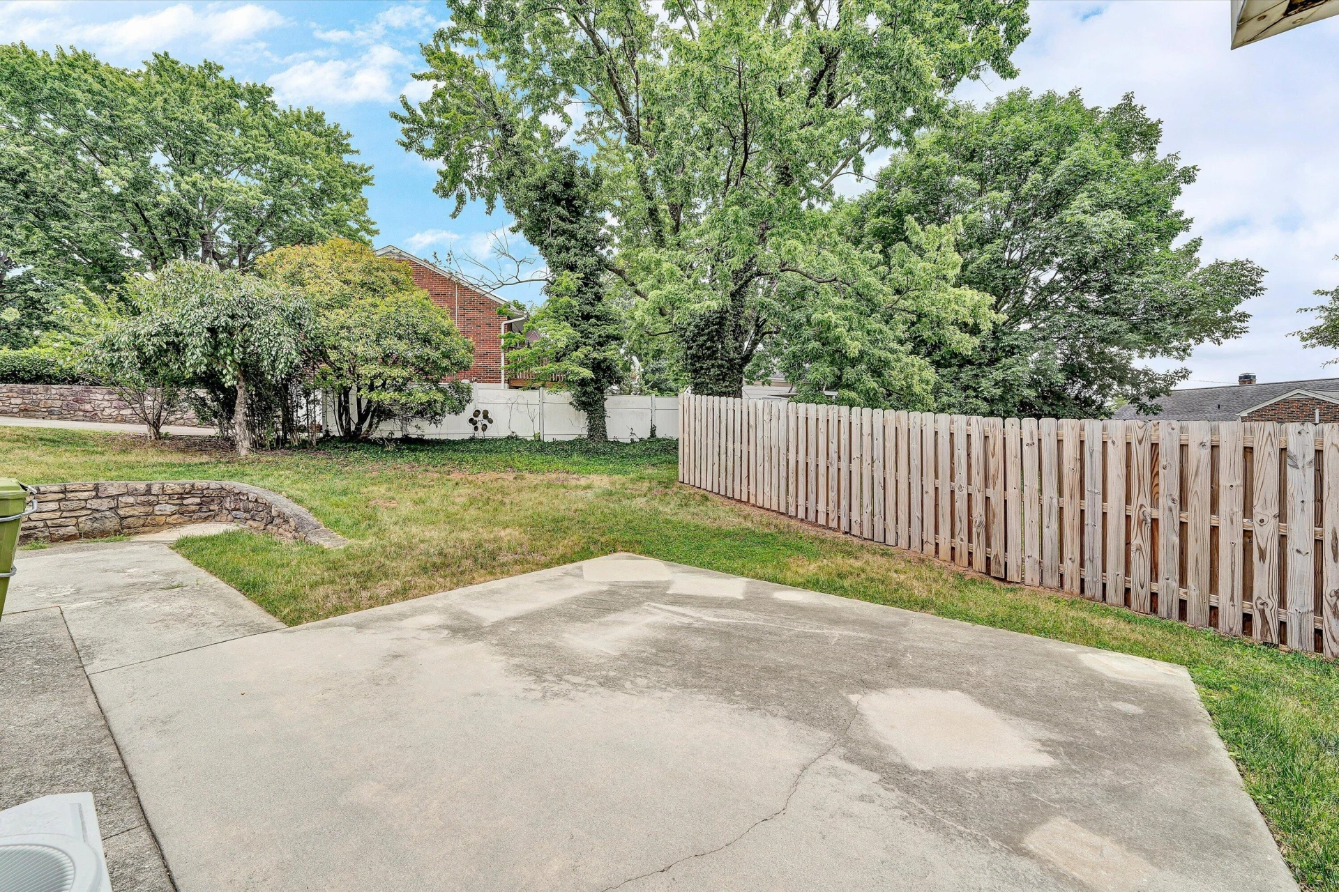 216 Valleydale AVE - Photo 28