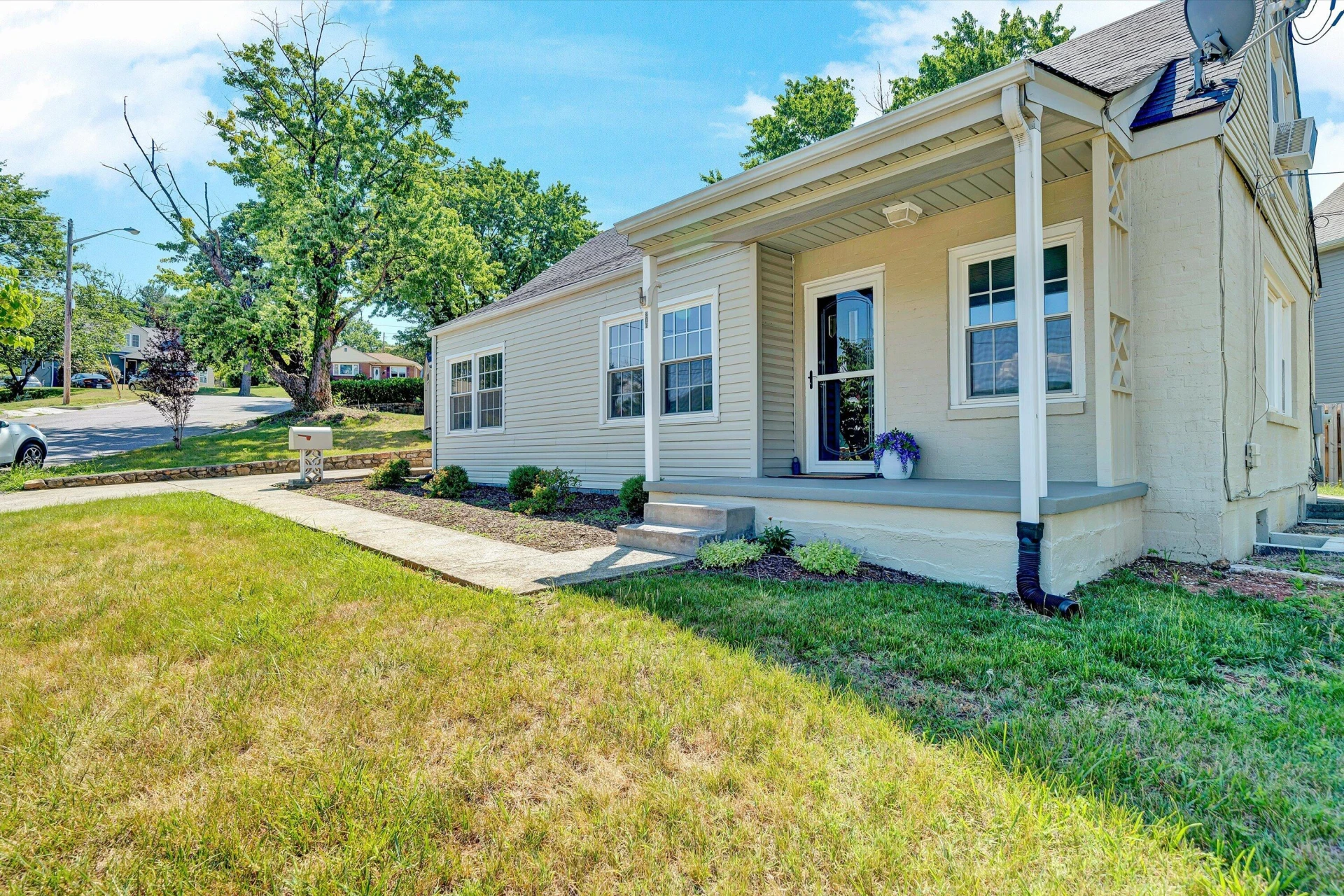 216 Valleydale AVE - Photo 4