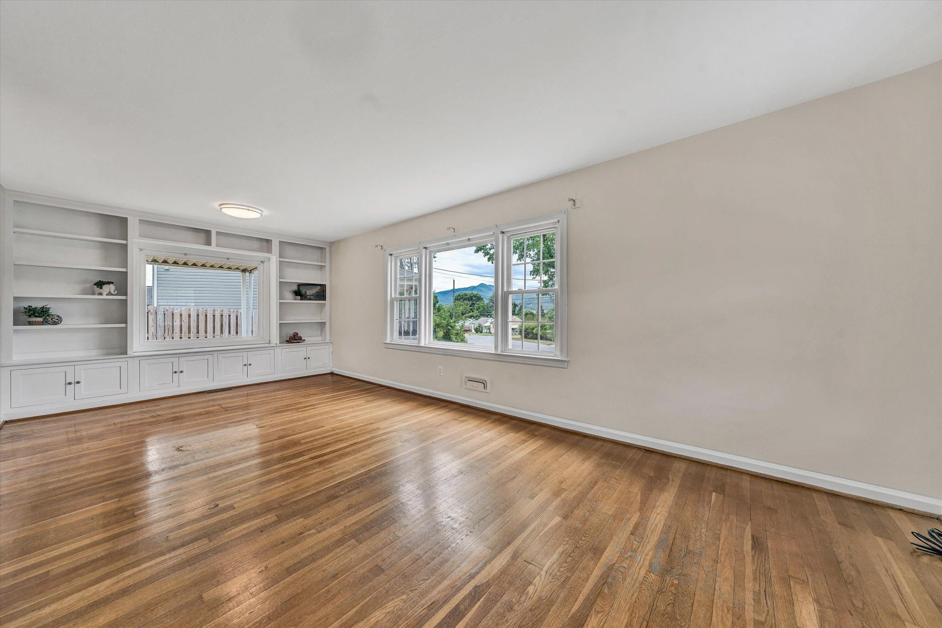 216 Valleydale AVE - Photo 8