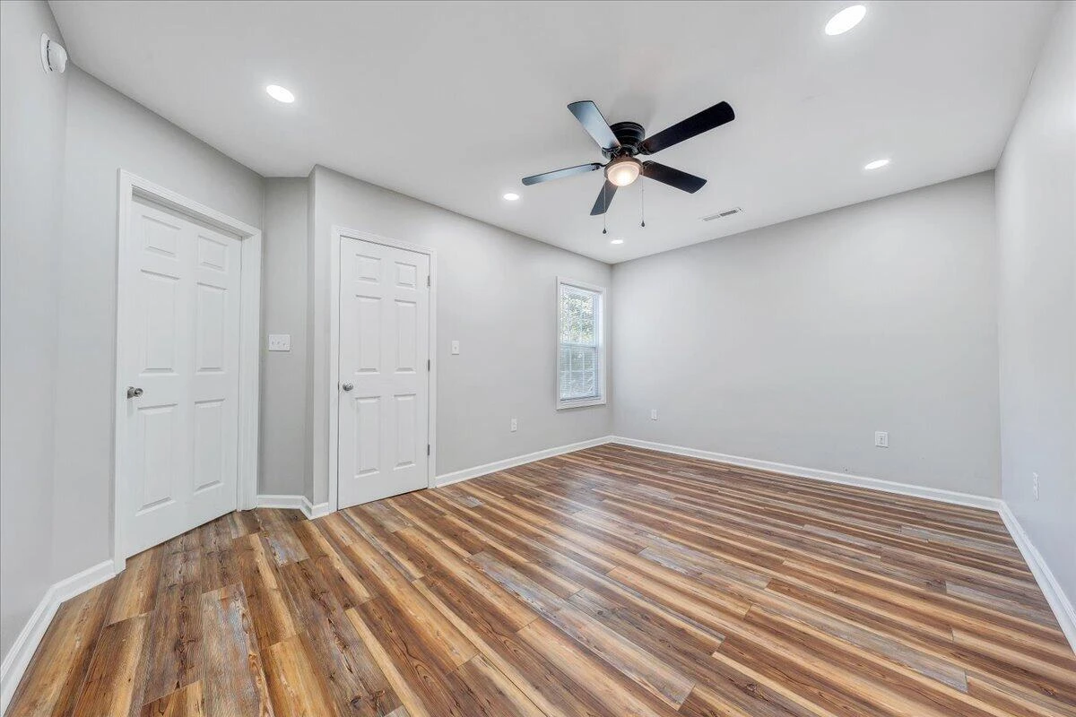 8501 Holly Tree DR - Photo 20