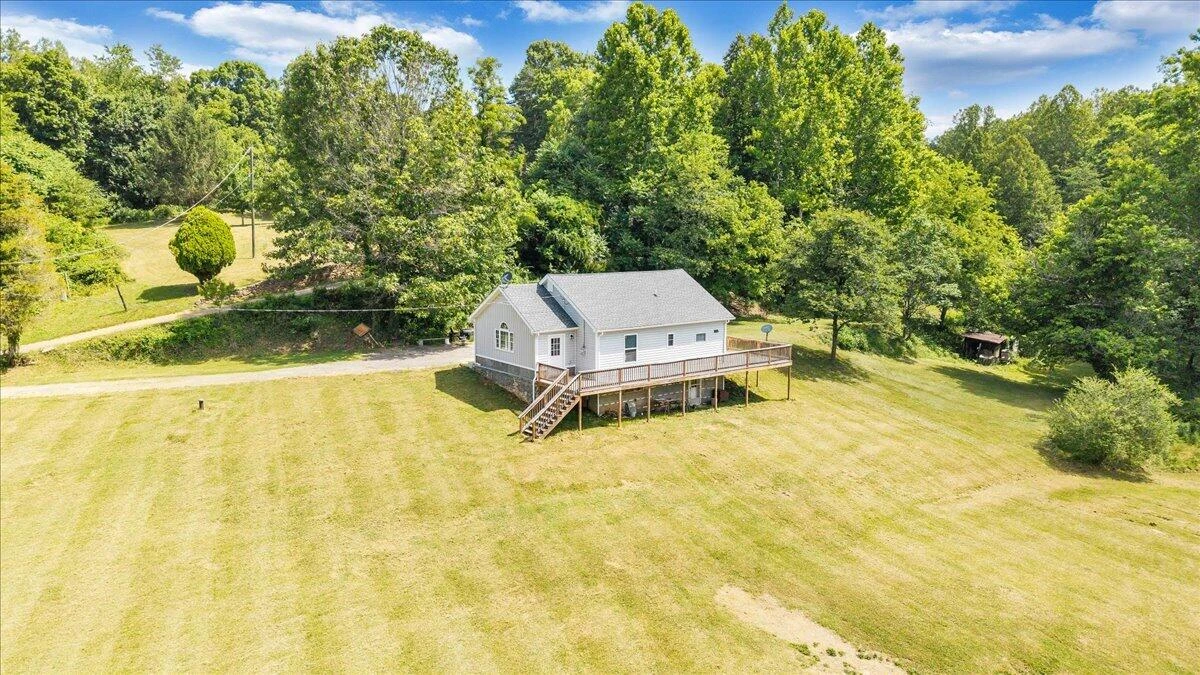 8501 Holly Tree DR - Photo 32