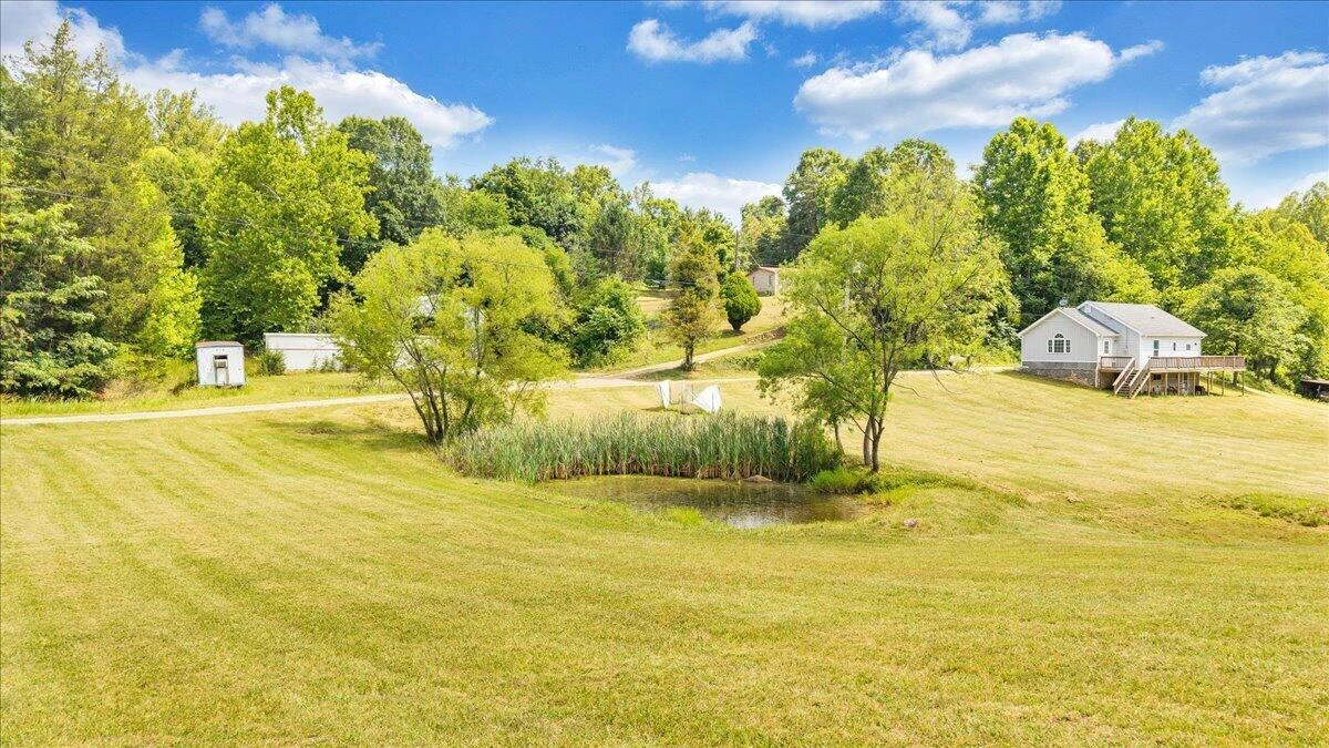 8501 Holly Tree DR - Photo 33