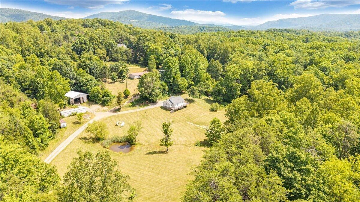 8501 Holly Tree DR - Photo 35