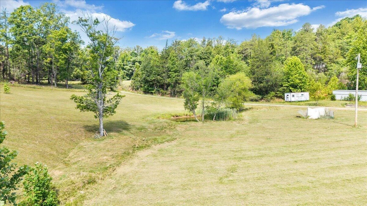 8501 Holly Tree DR - Photo 42