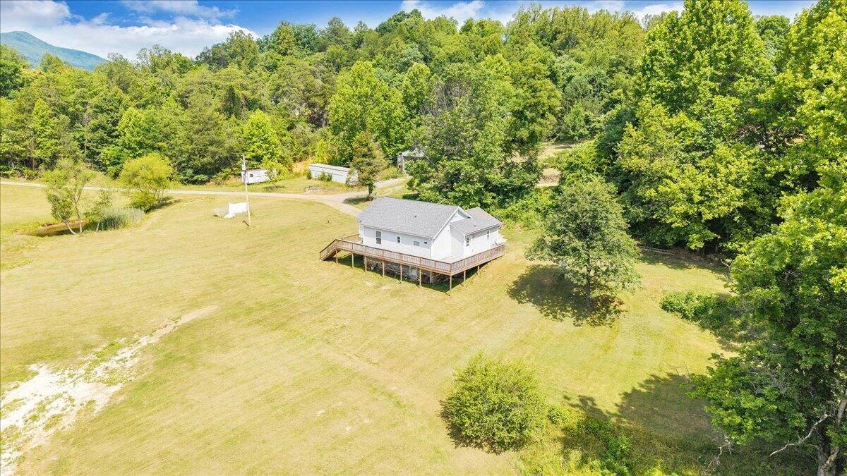 8501 Holly Tree DR - Photo 45