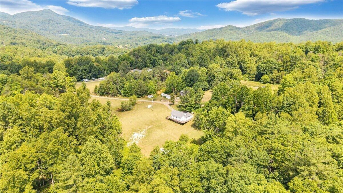 8501 Holly Tree DR - Photo 46