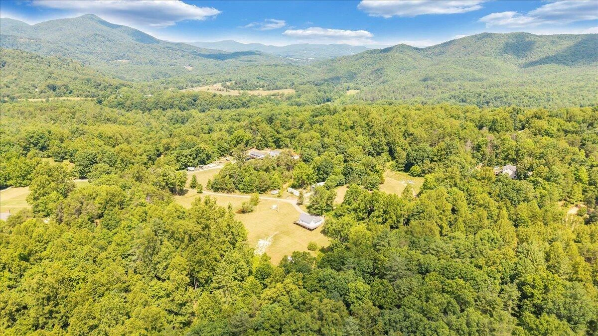 8501 Holly Tree DR - Photo 47
