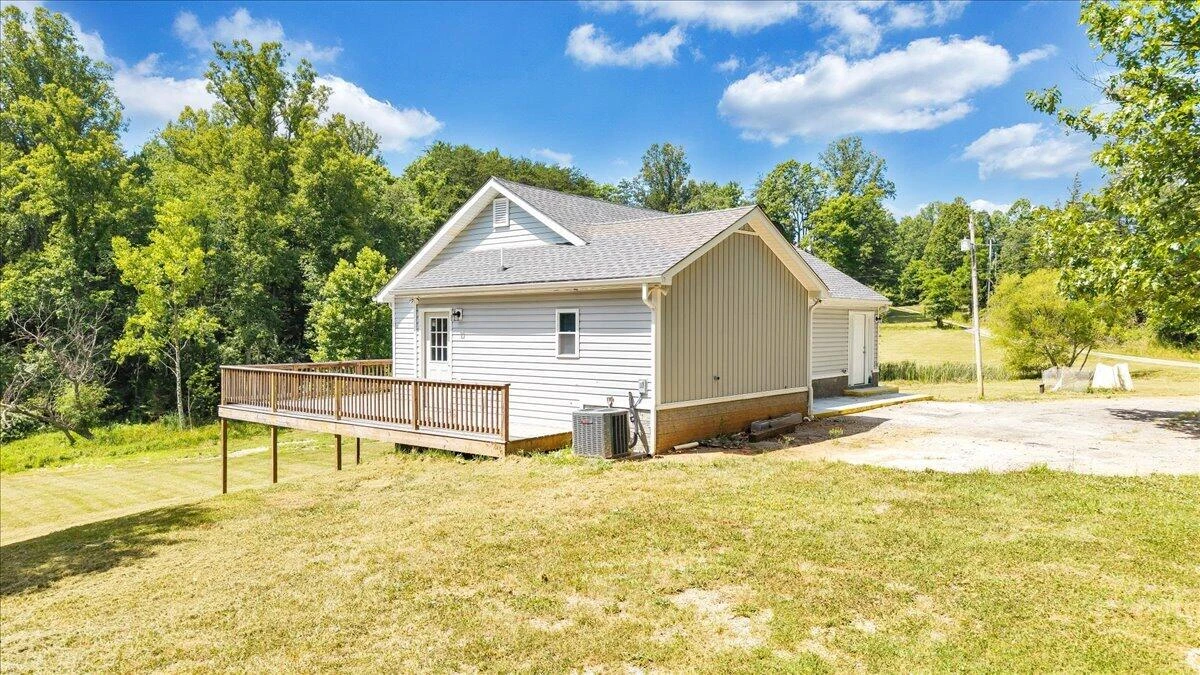 8501 Holly Tree DR - Photo 51