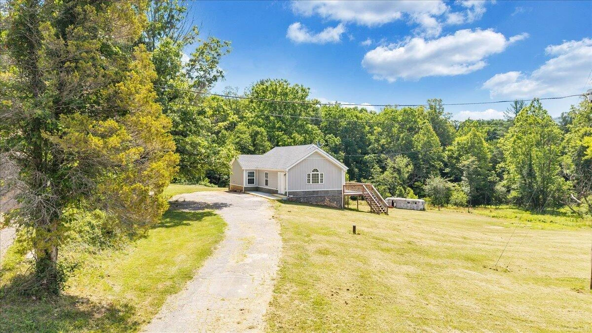 8501 Holly Tree DR - Photo 53
