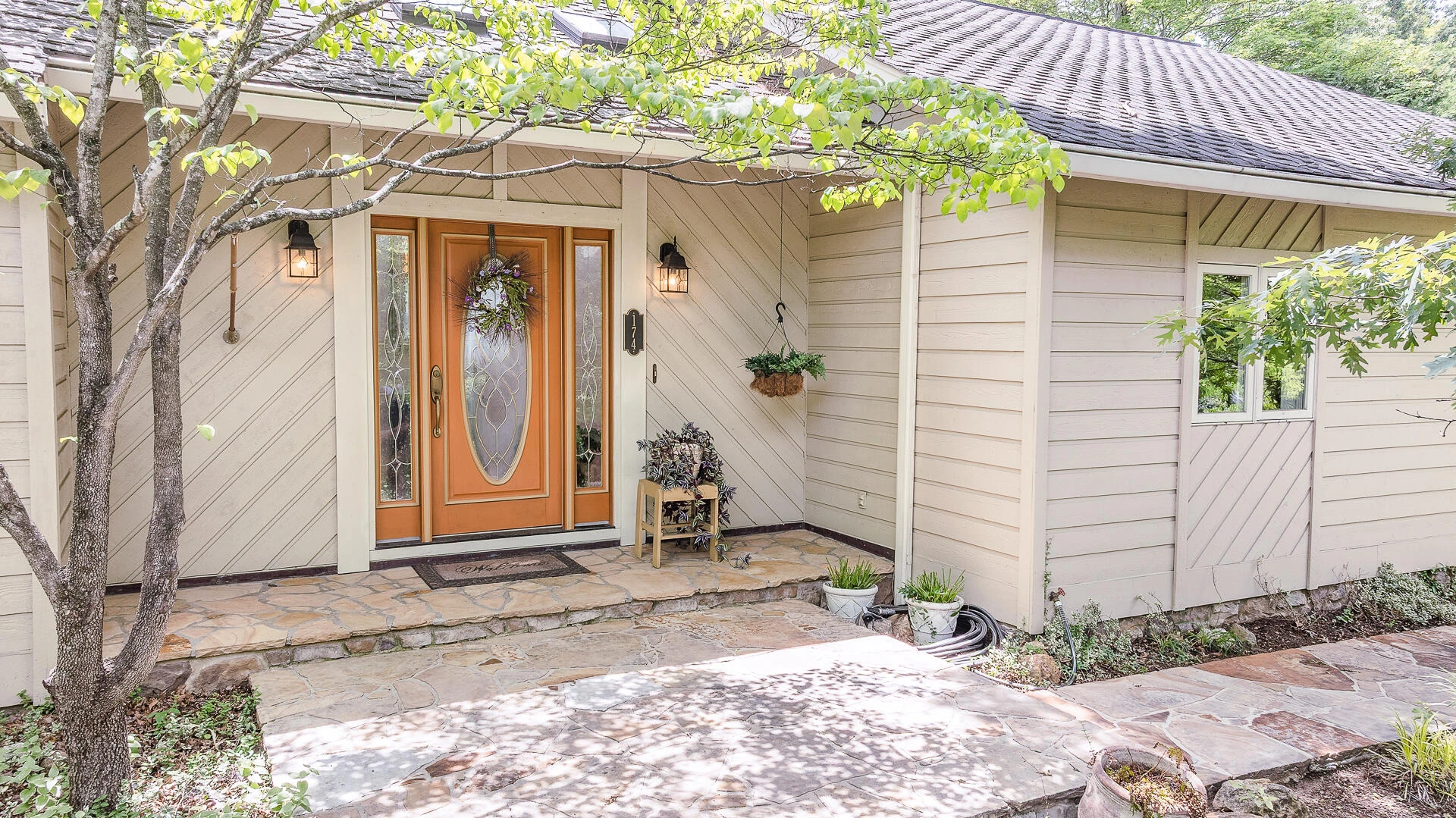 174 Bogey LN