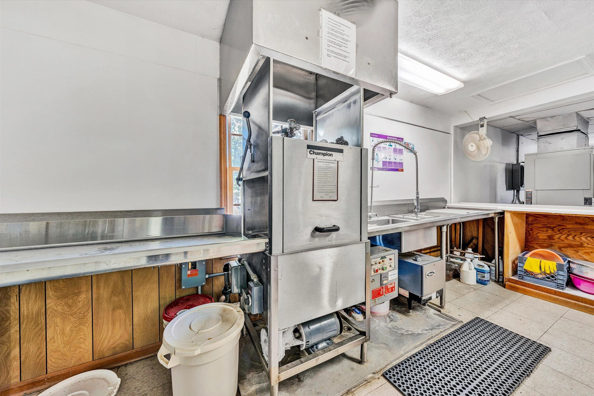 11738 Leesville RD - Photo 15