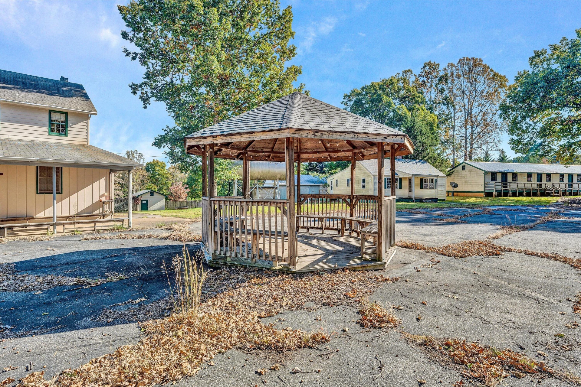 11738 Leesville RD - Photo 19
