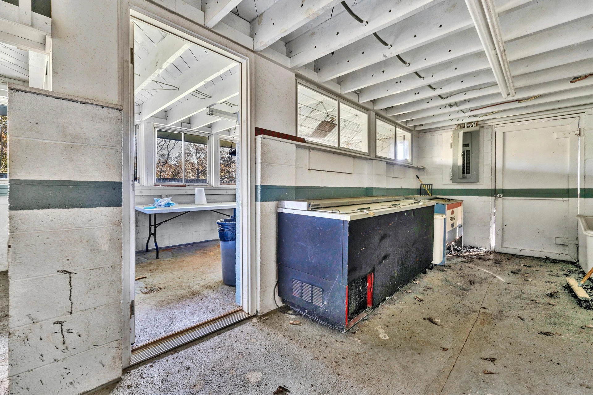 11738 Leesville RD - Photo 35