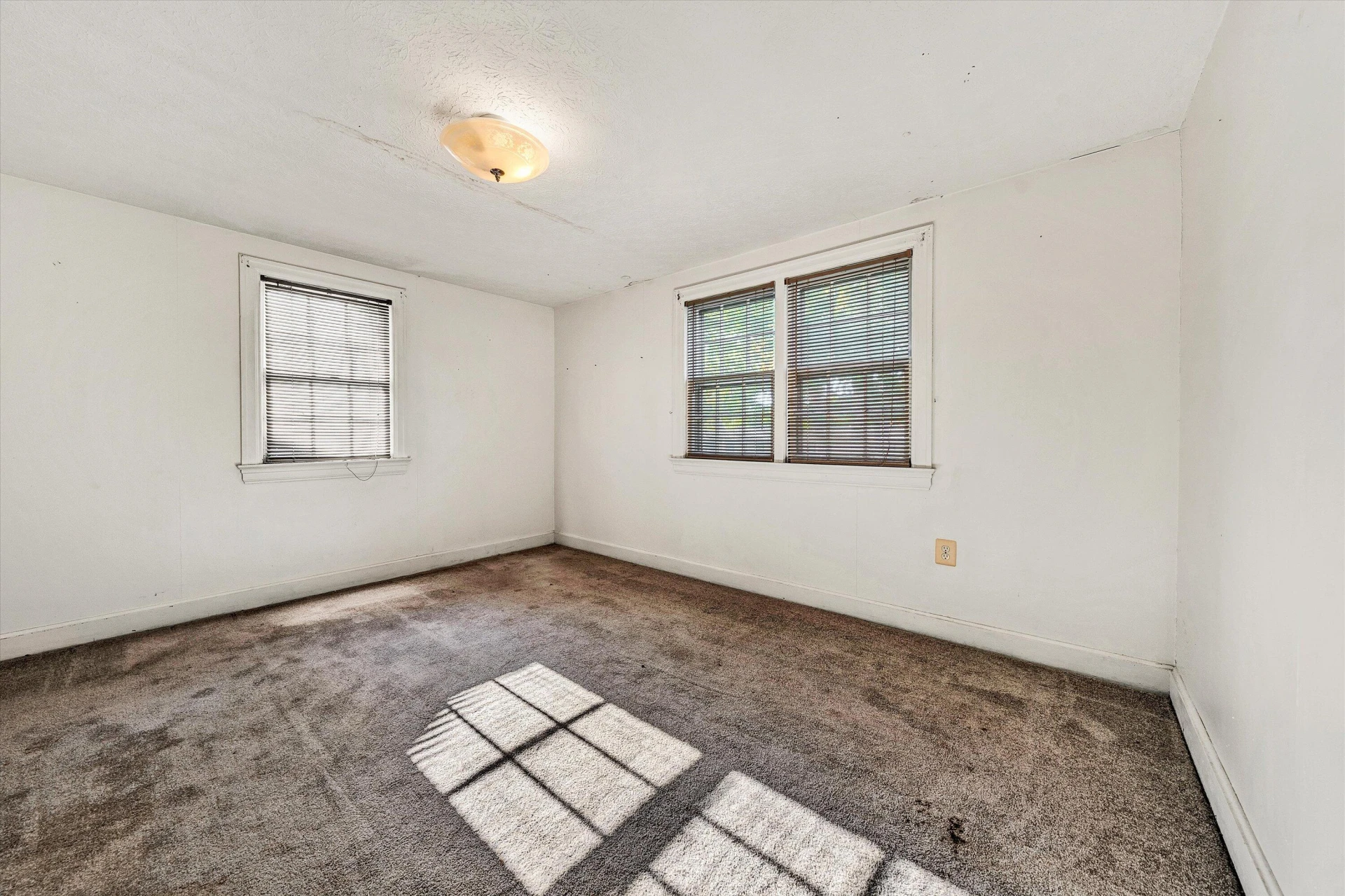 11738 Leesville RD - Photo 43
