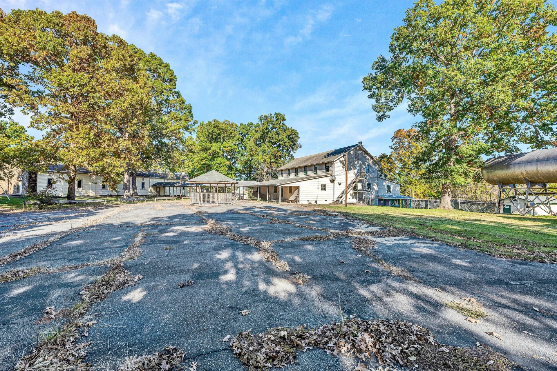11738 Leesville RD - Photo 46