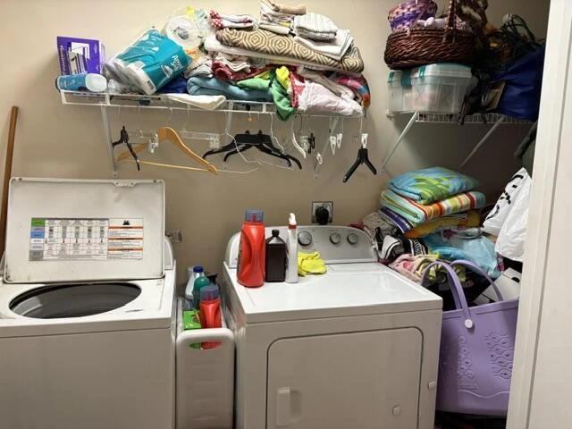 546 Westminister LN - Photo 9