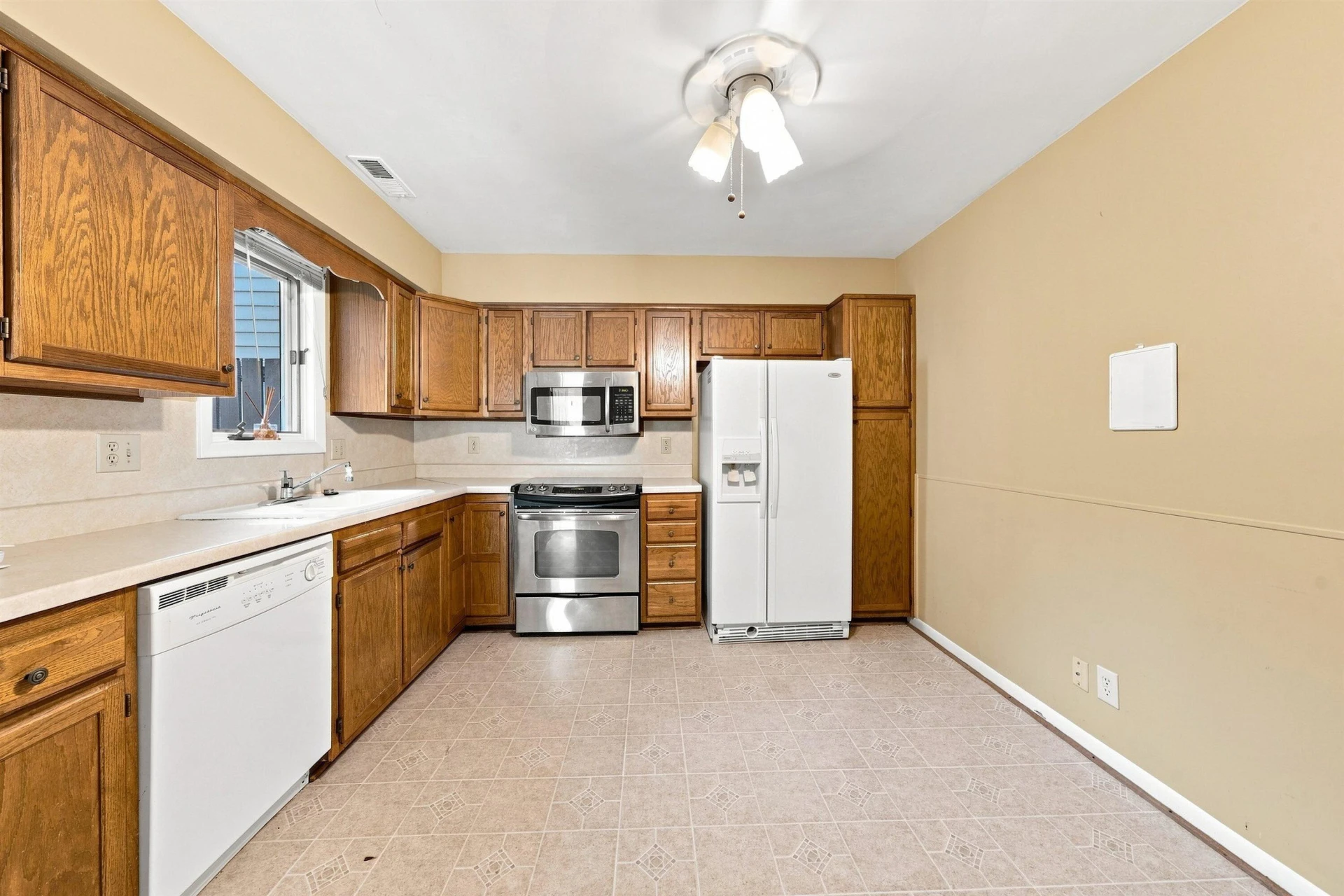 314 Windward DR SW - Photo 6