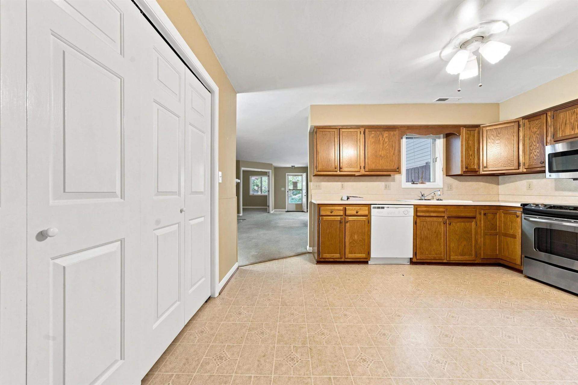 314 Windward DR SW - Photo 7