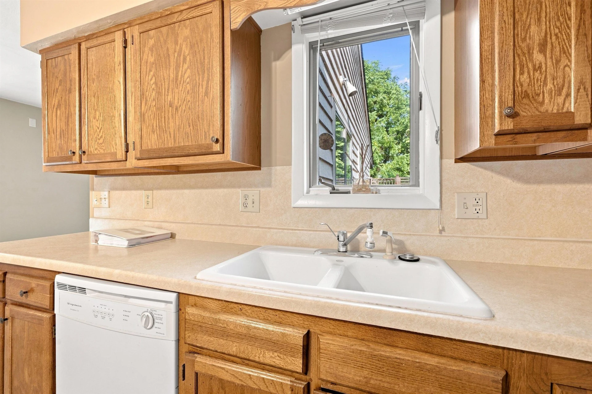 314 Windward DR SW - Photo 8