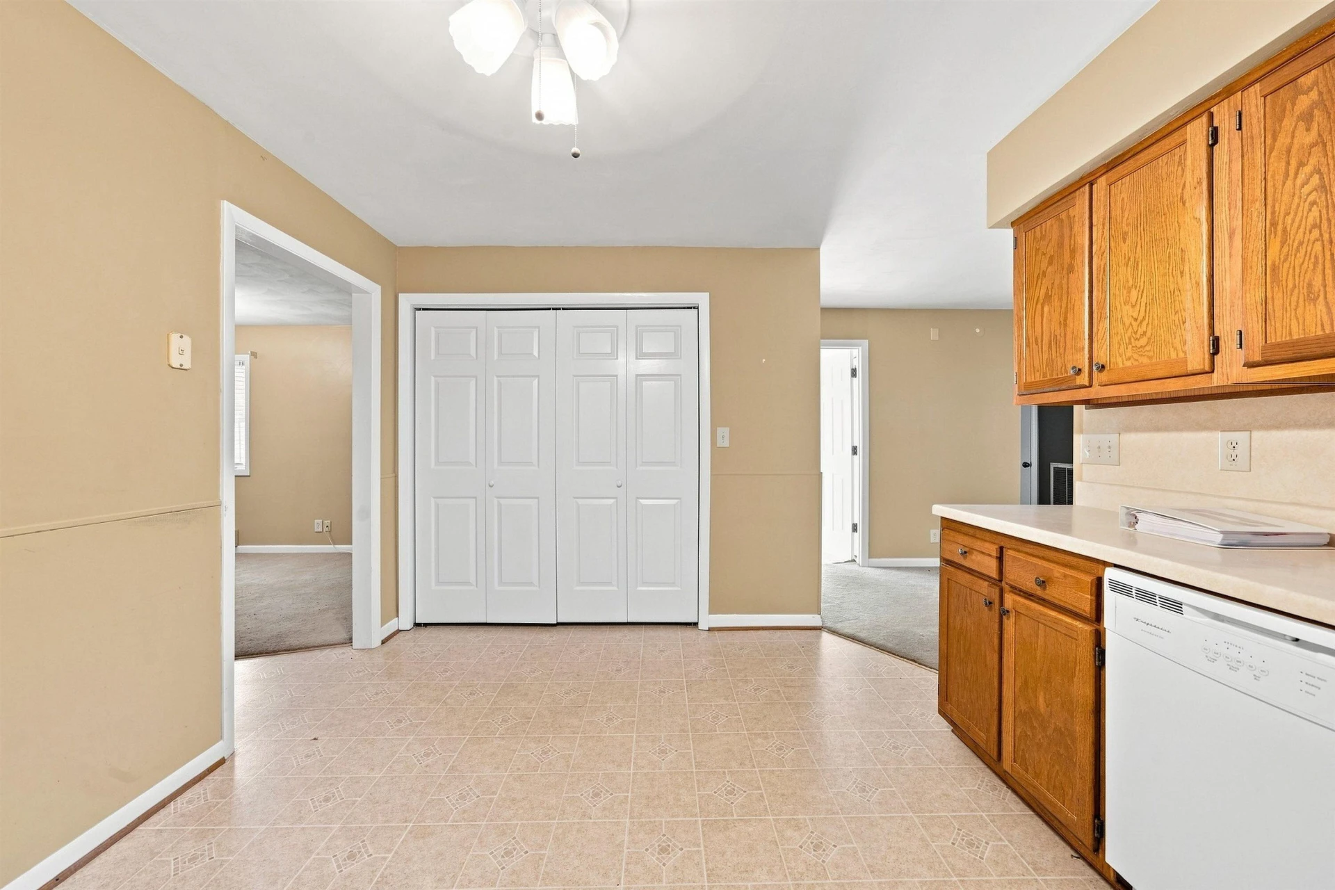 314 Windward DR SW - Photo 9
