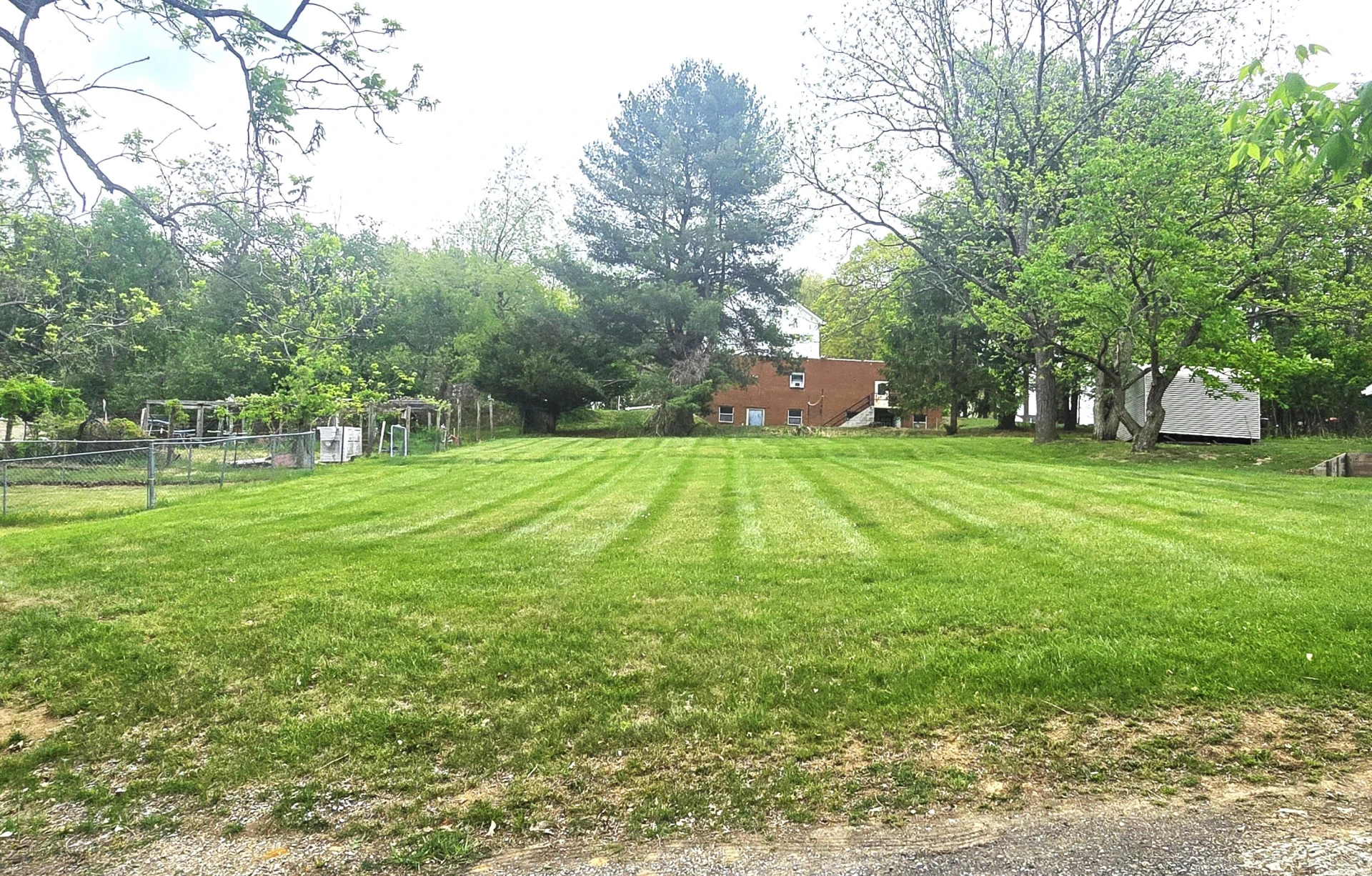 495 Piedmont ST - Photo 2