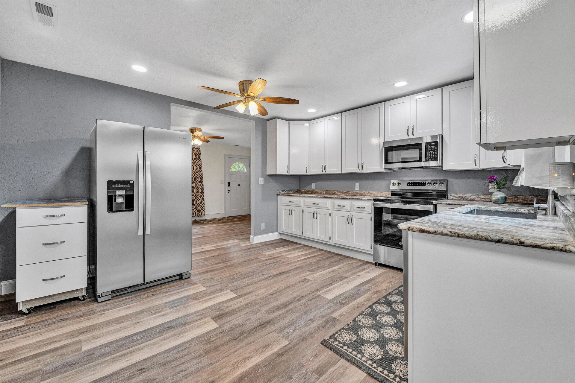 110 Montview AVE - Photo 11
