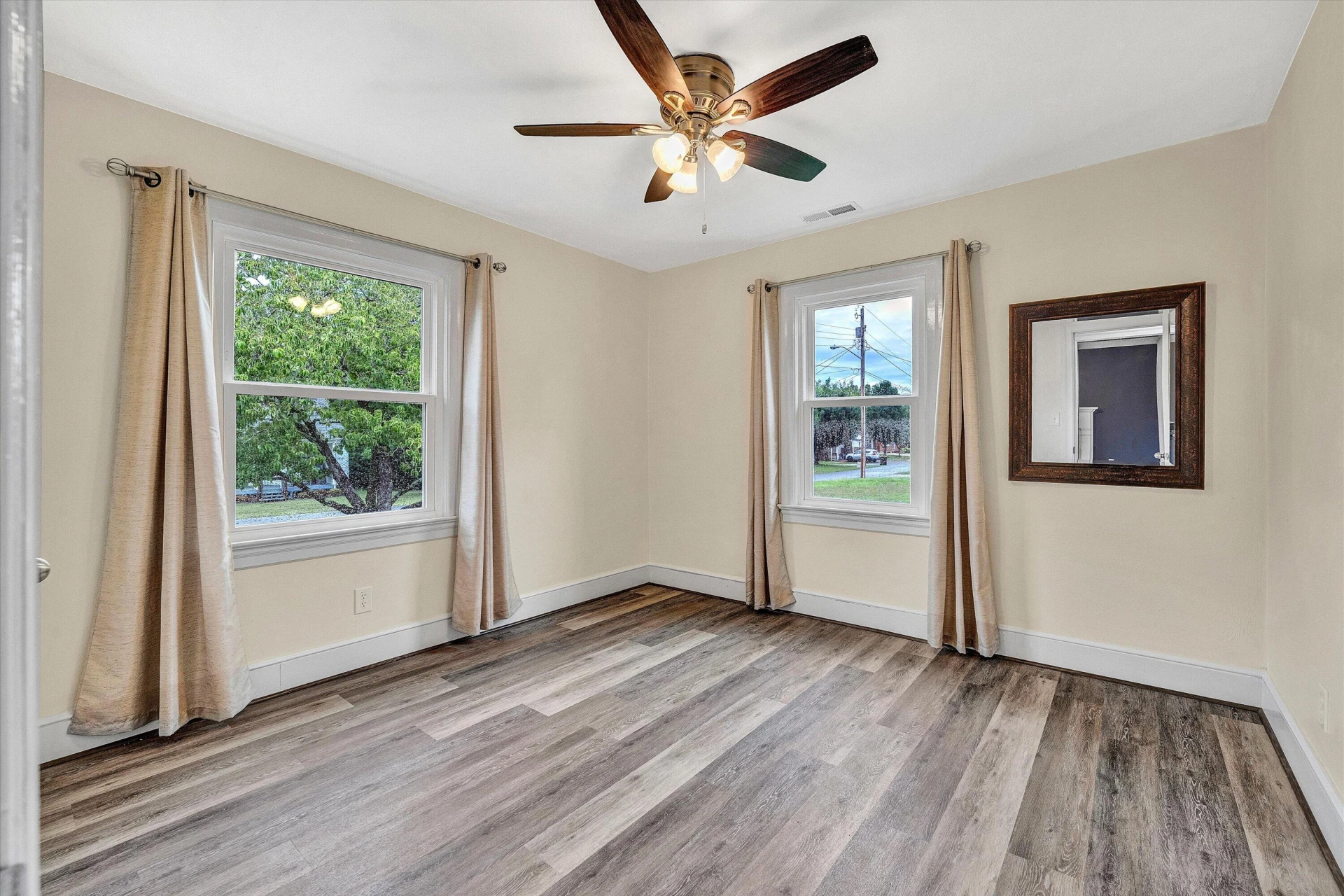 110 Montview AVE - Photo 16