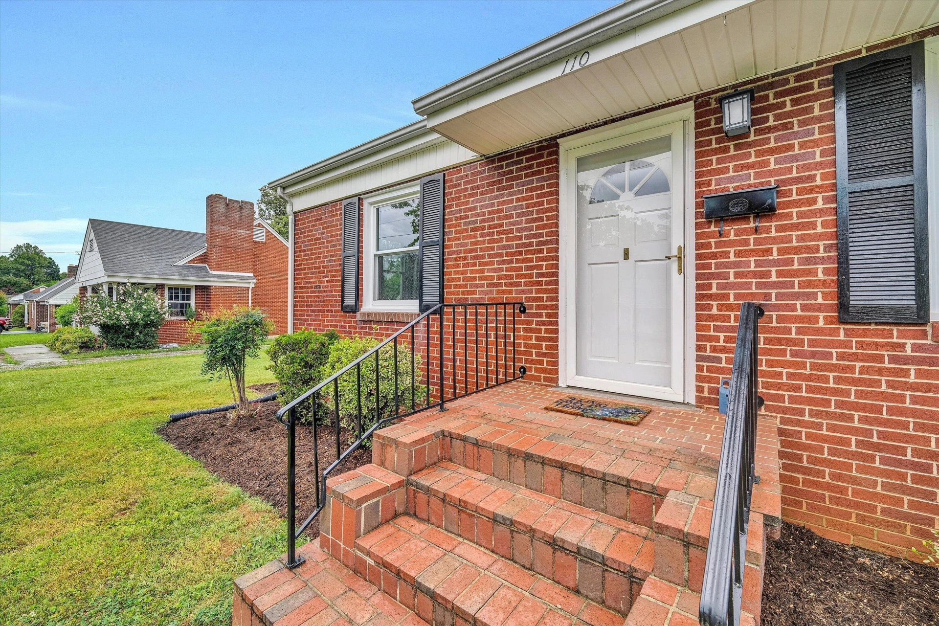 110 Montview AVE - Photo 4