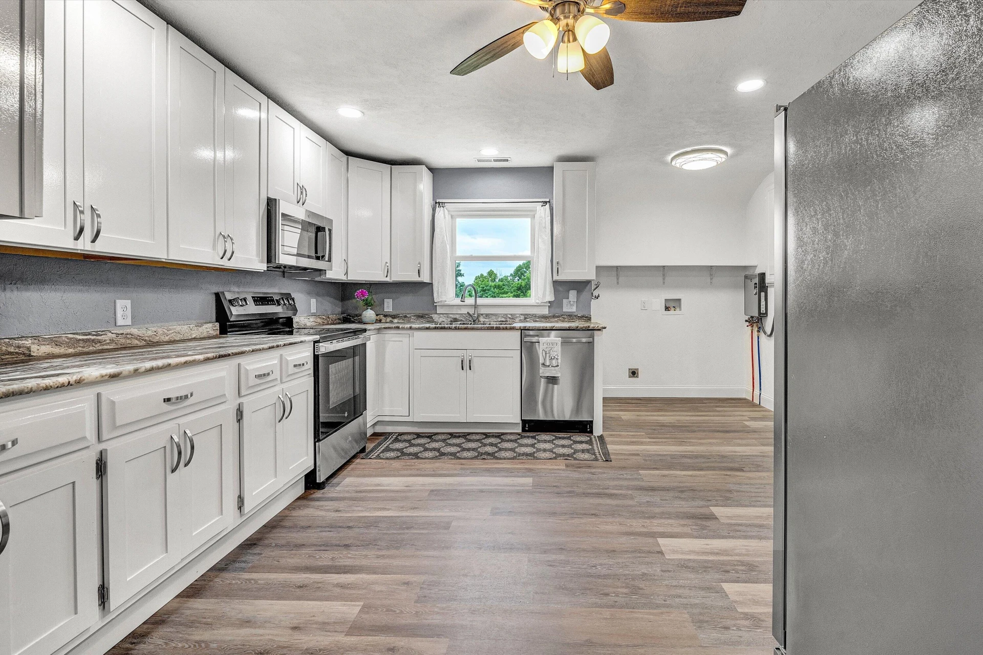 110 Montview AVE - Photo 9