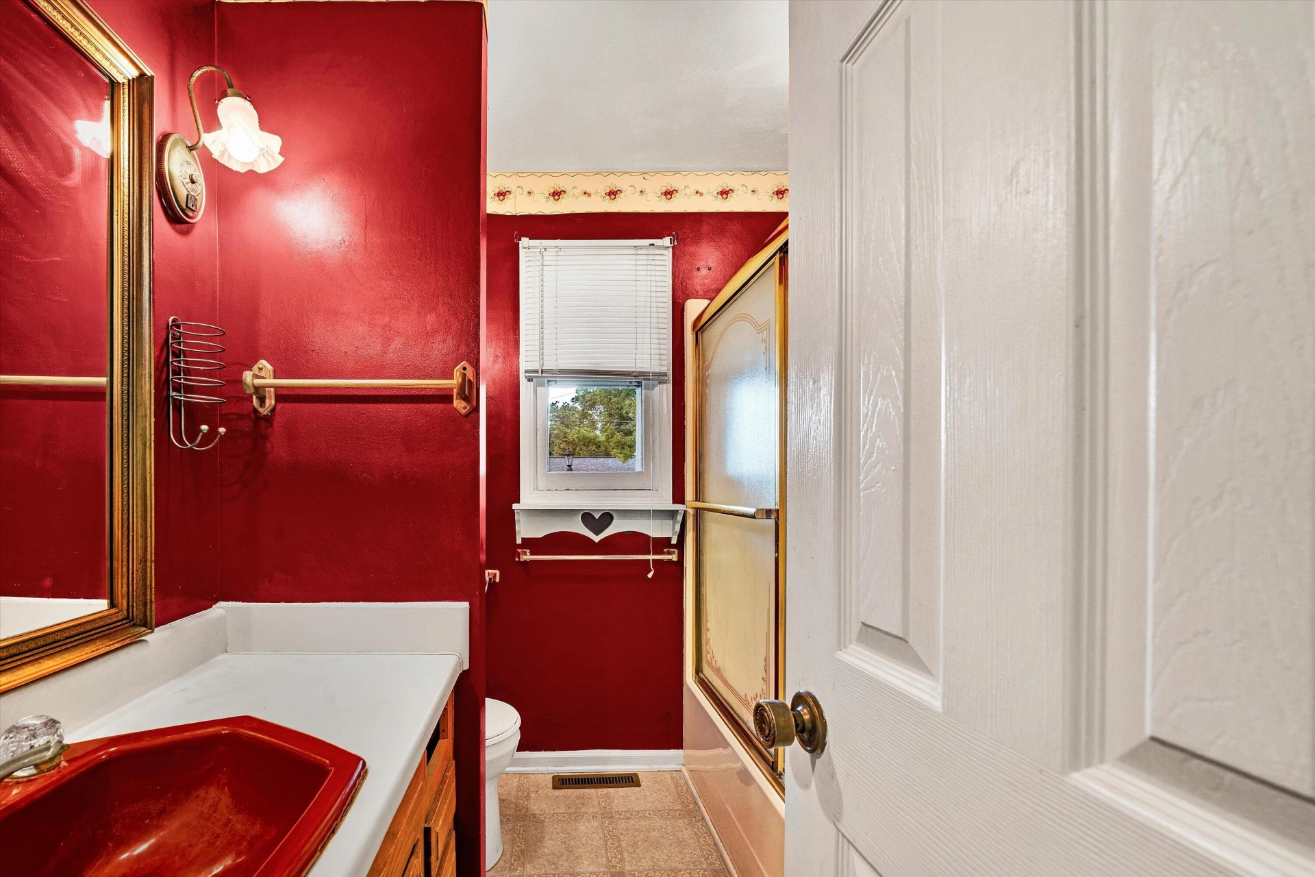 216 Poplar AVE - Photo 17