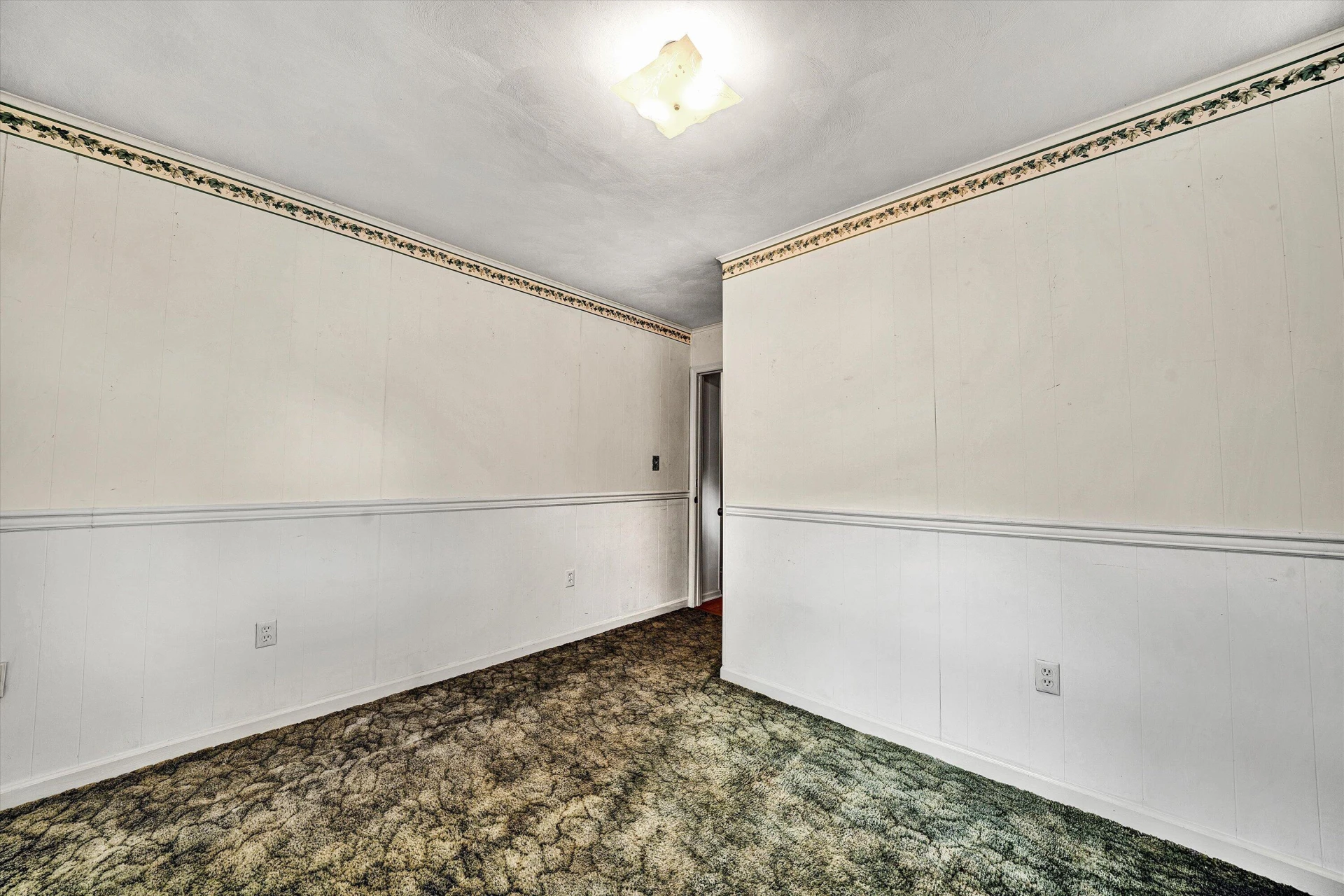 216 Poplar AVE - Photo 19