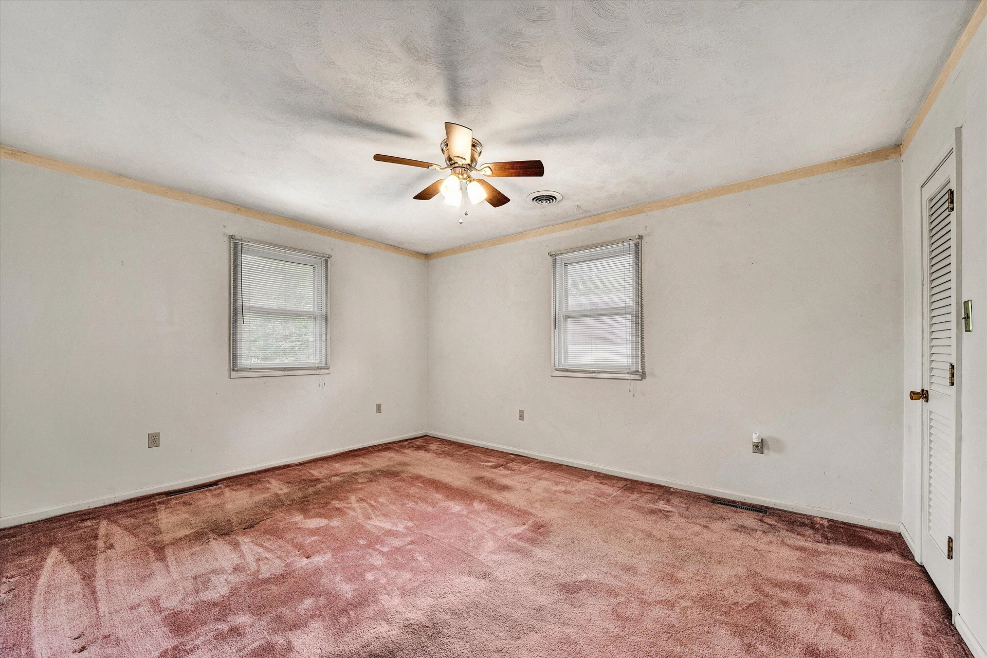 216 Poplar AVE - Photo 20