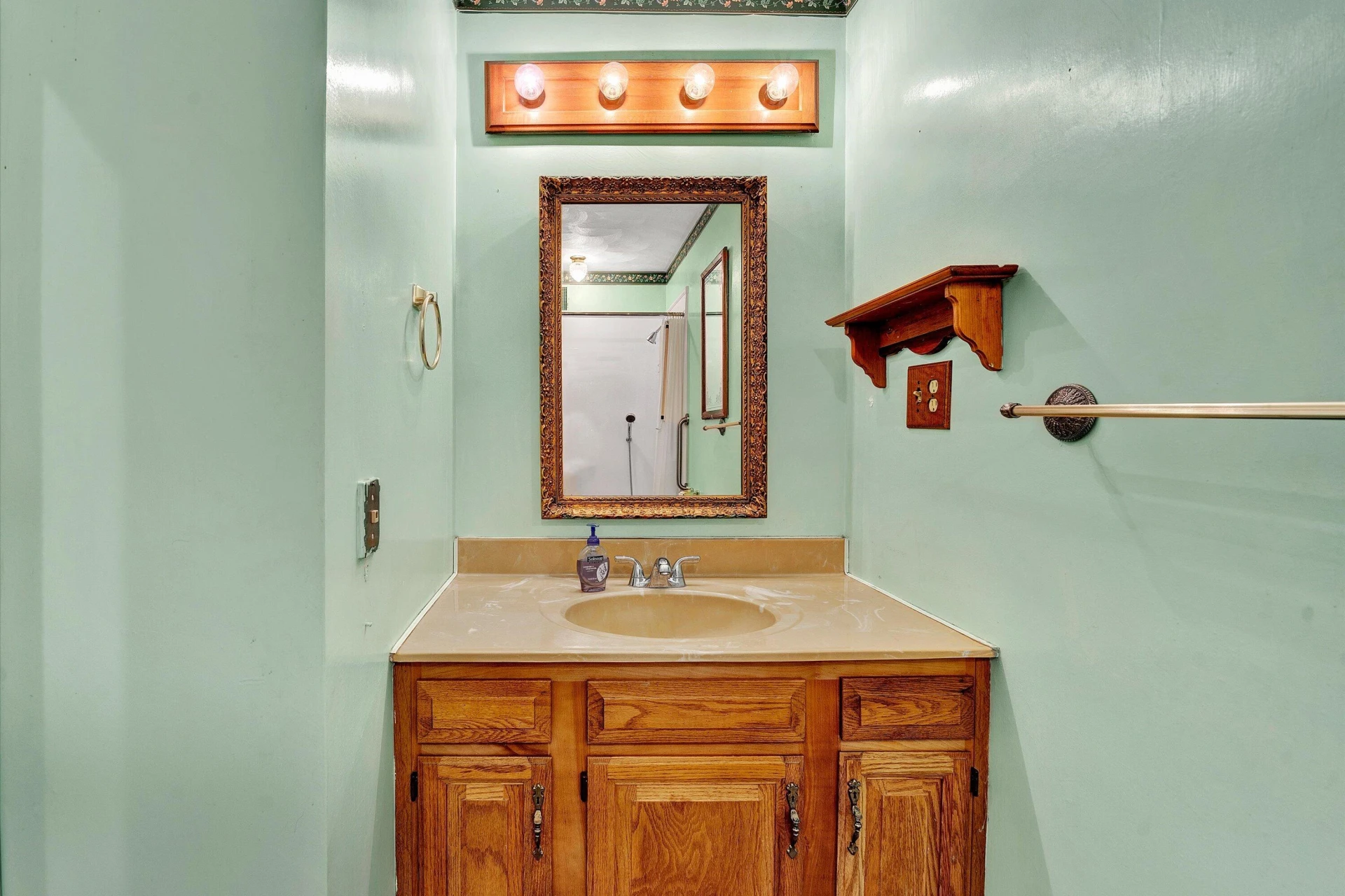 216 Poplar AVE - Photo 23