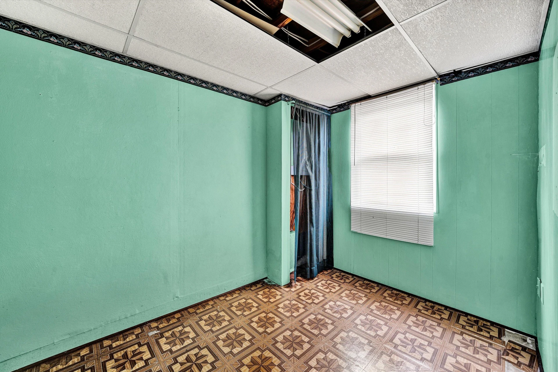 216 Poplar AVE - Photo 27