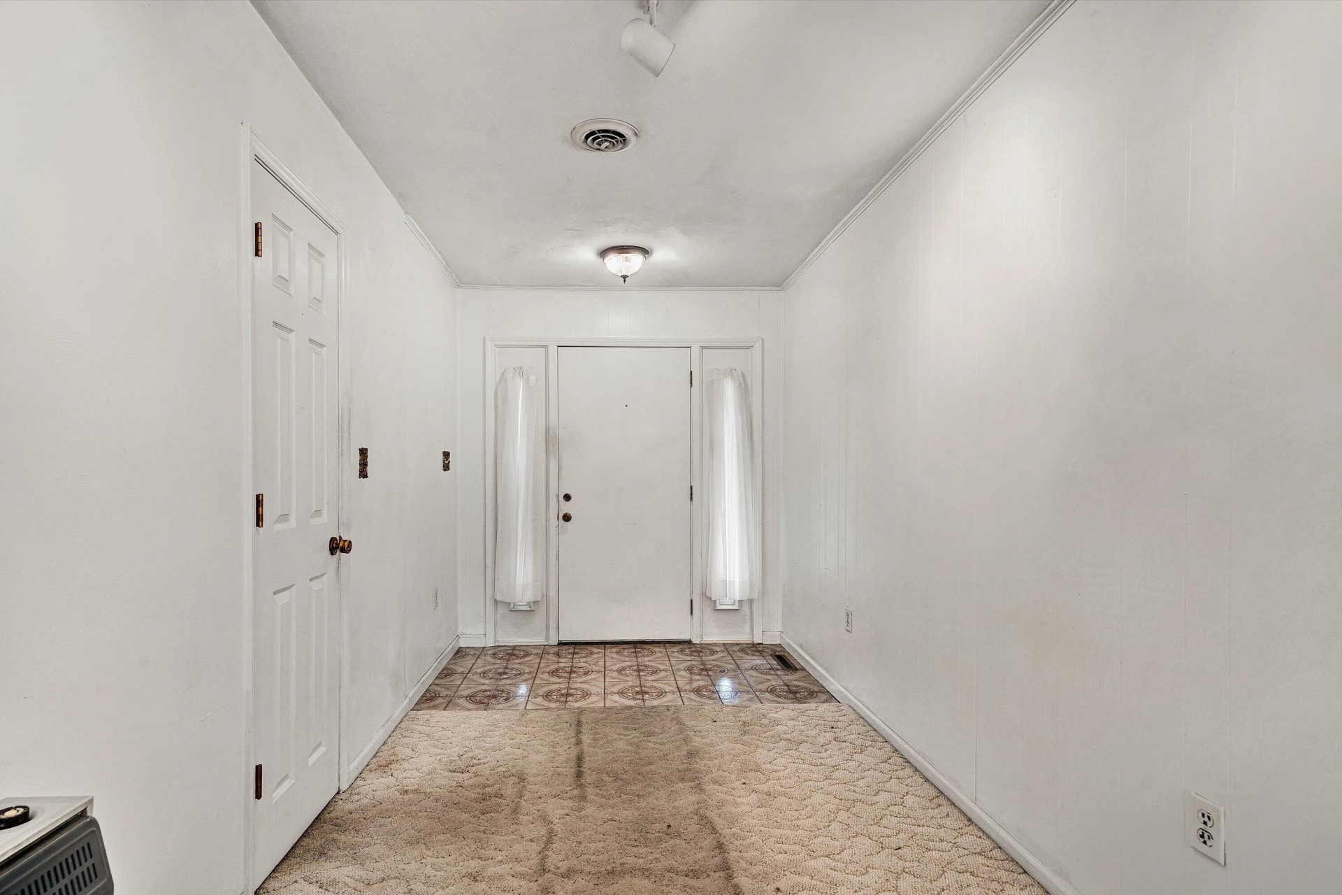 216 Poplar AVE - Photo 6