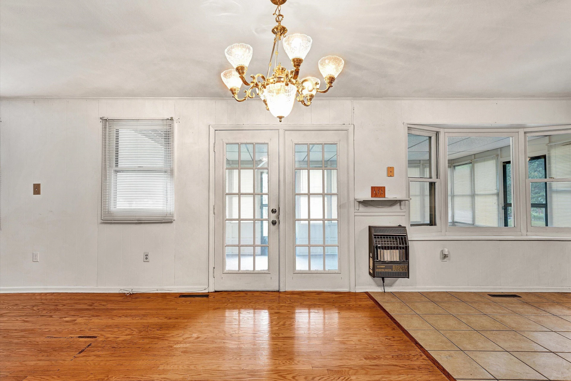 216 Poplar AVE - Photo 8