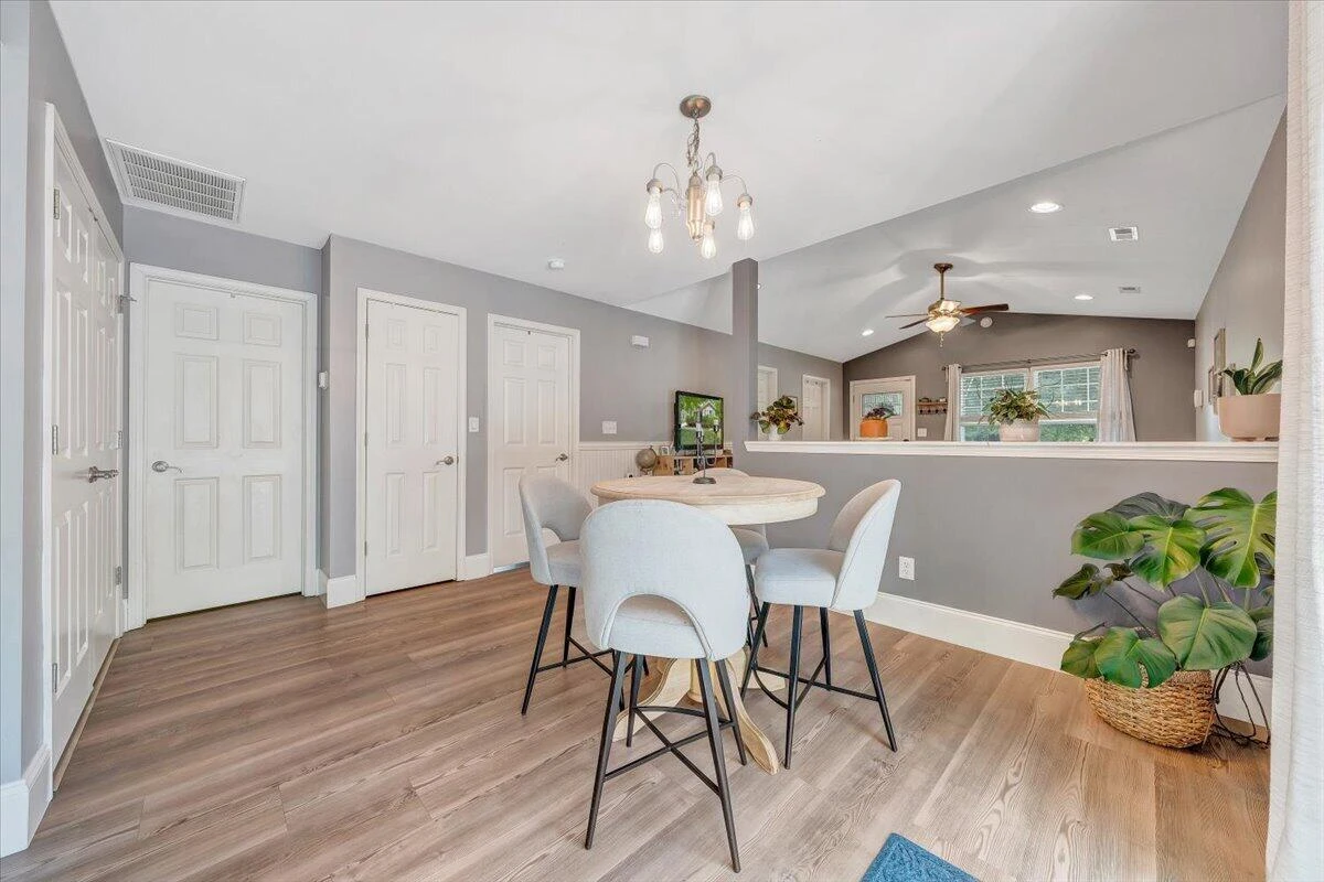 3310 Belle AVE NE - Photo 12