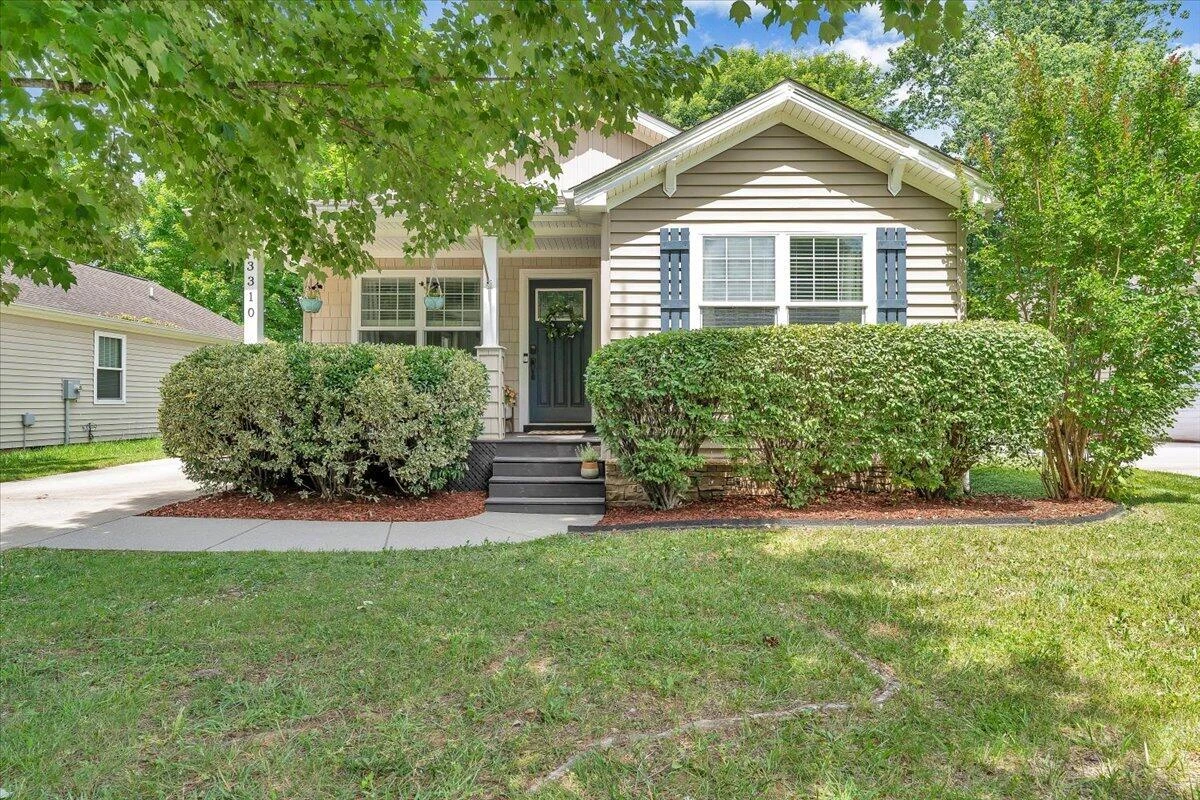 3310 Belle AVE NE - Photo 2