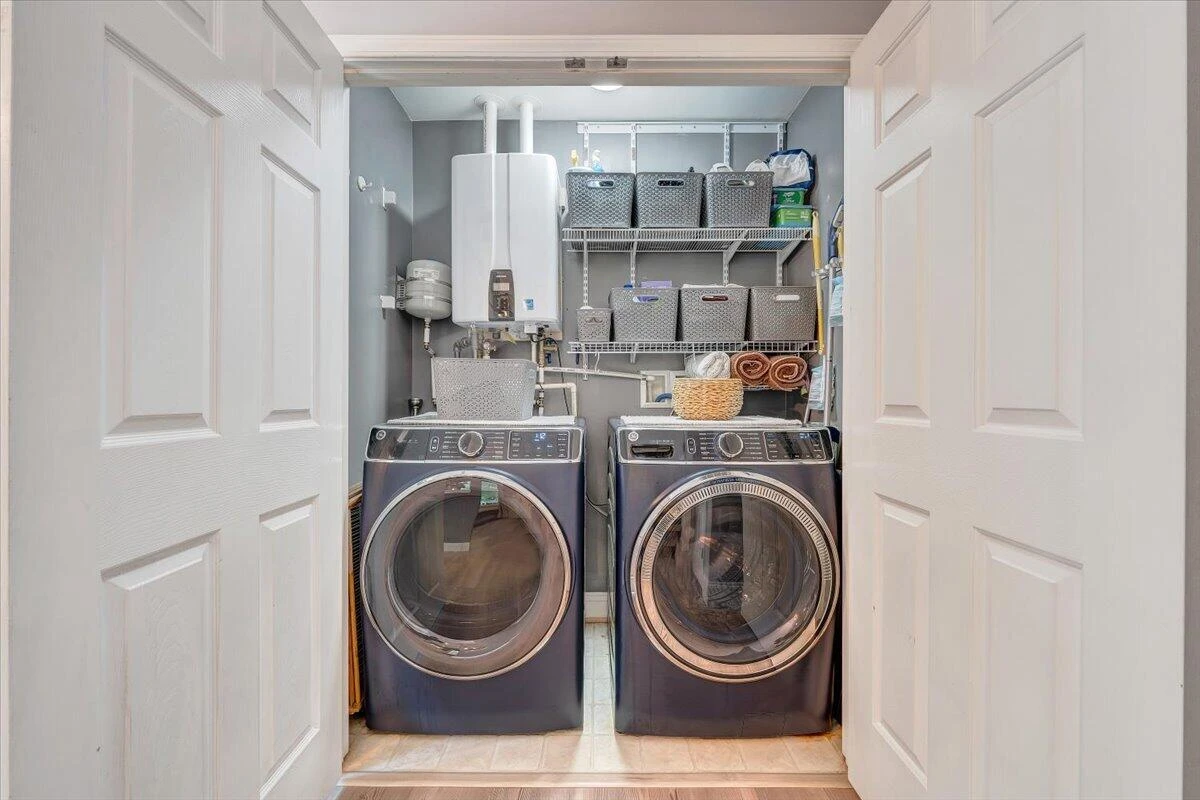 3310 Belle AVE NE - Photo 23