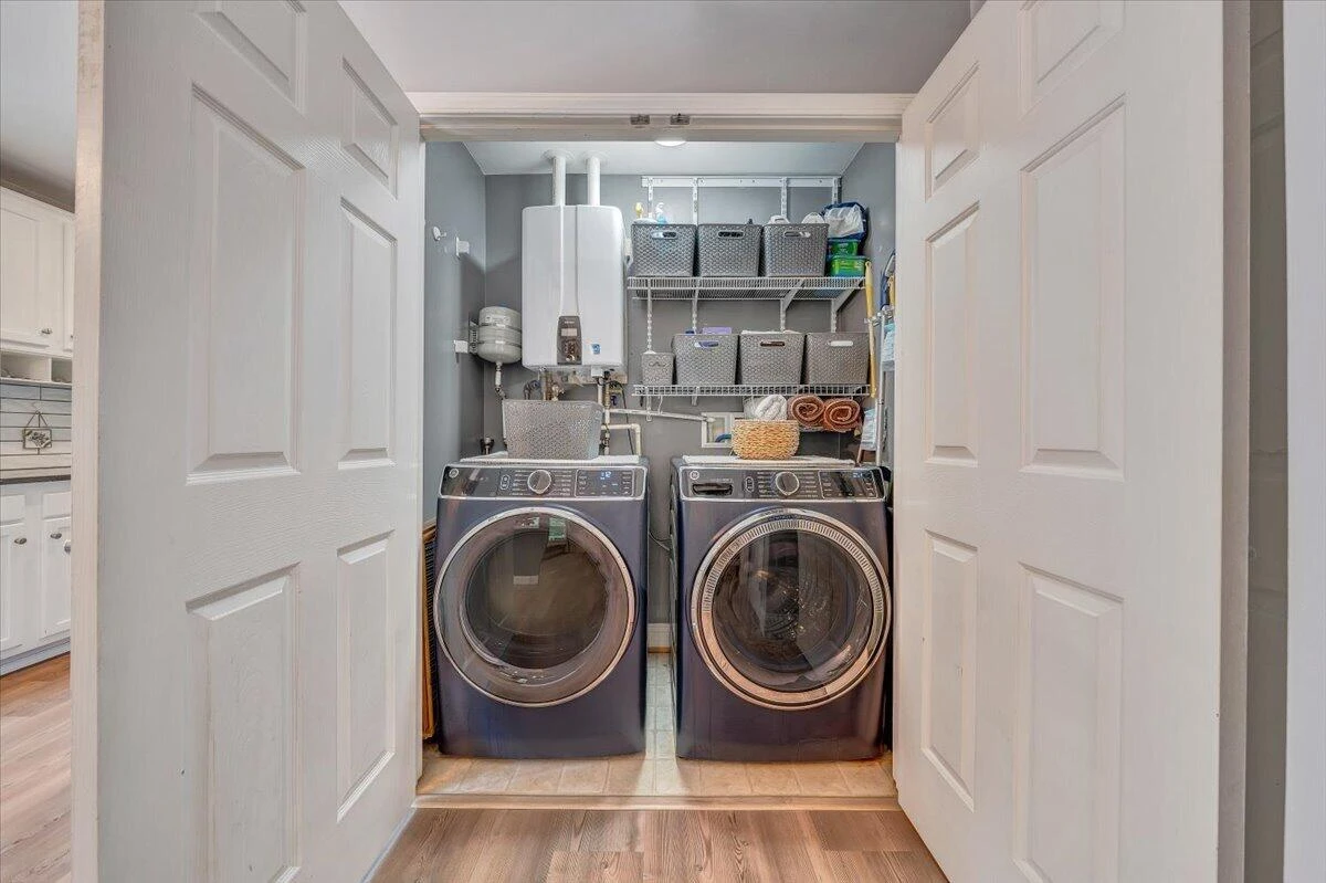 3310 Belle AVE NE - Photo 25