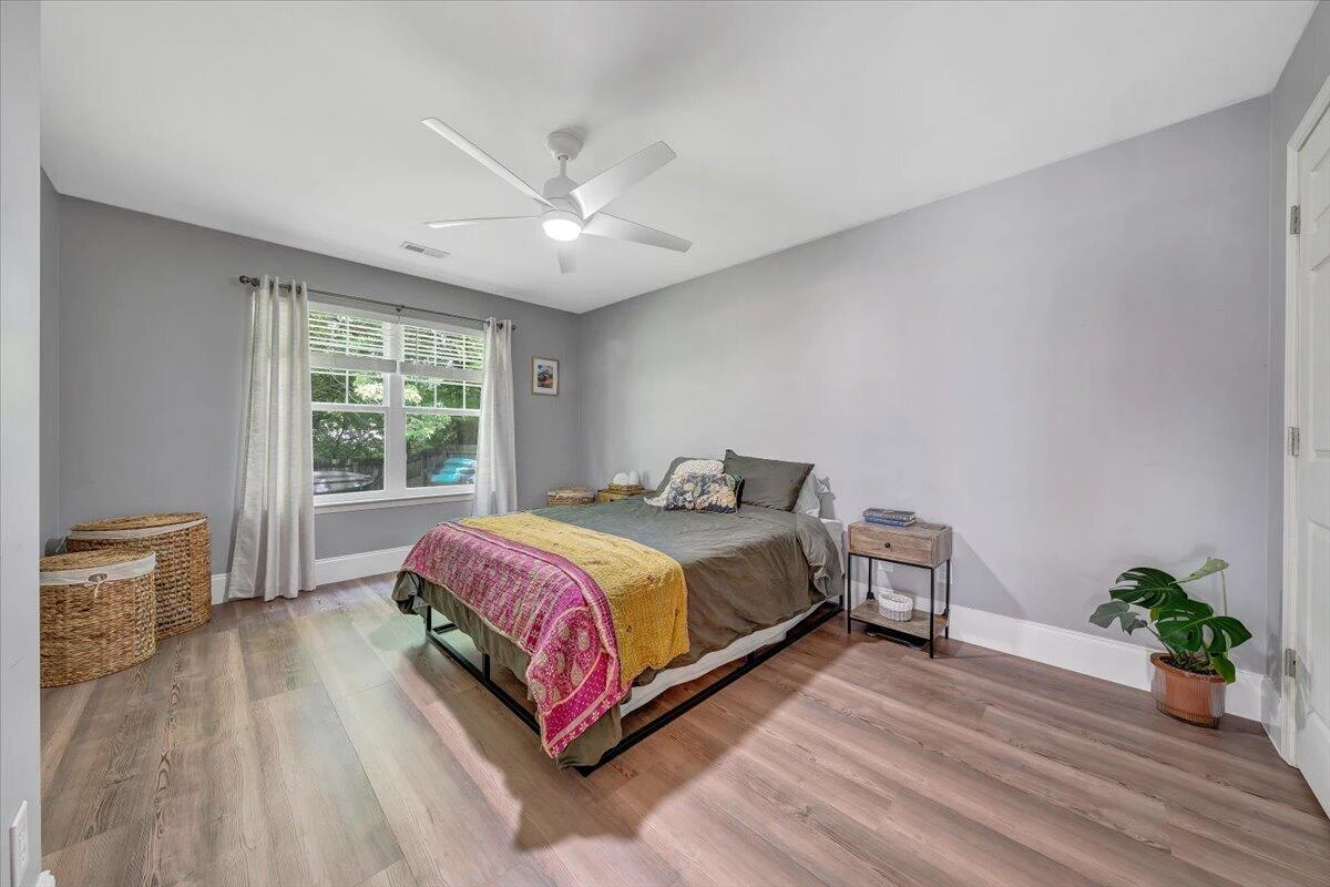 3310 Belle AVE NE - Photo 26