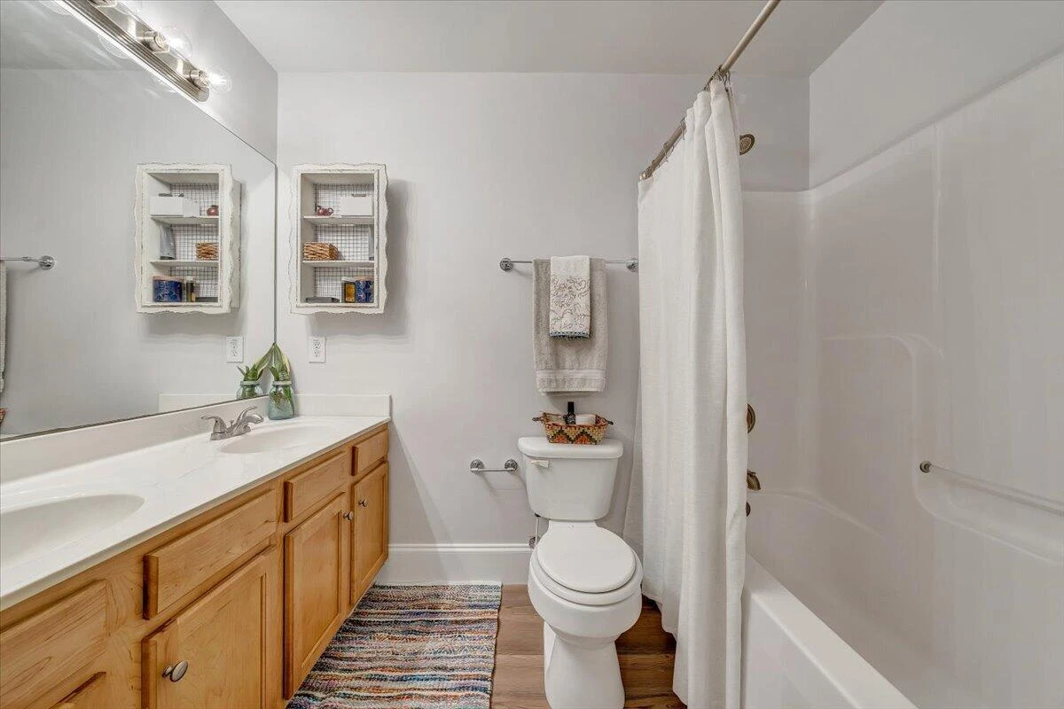 3310 Belle AVE NE - Photo 31