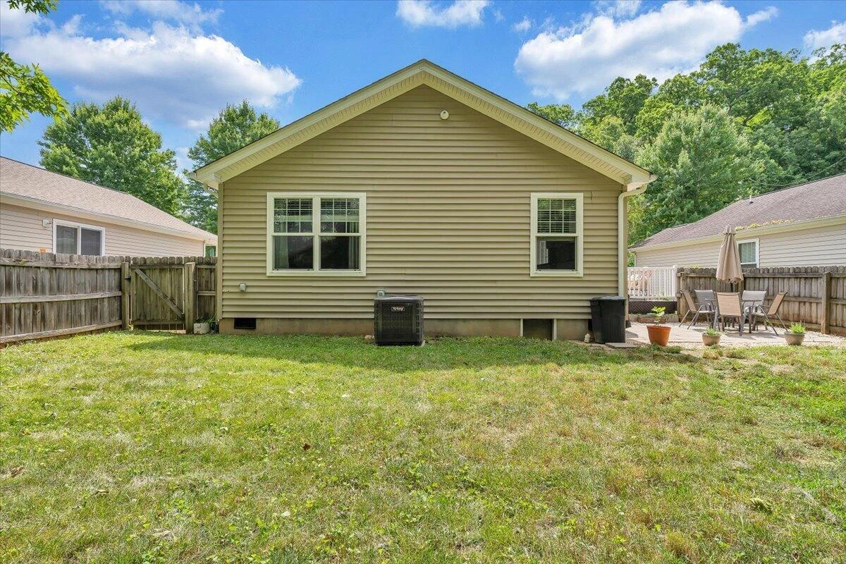 3310 Belle AVE NE - Photo 48