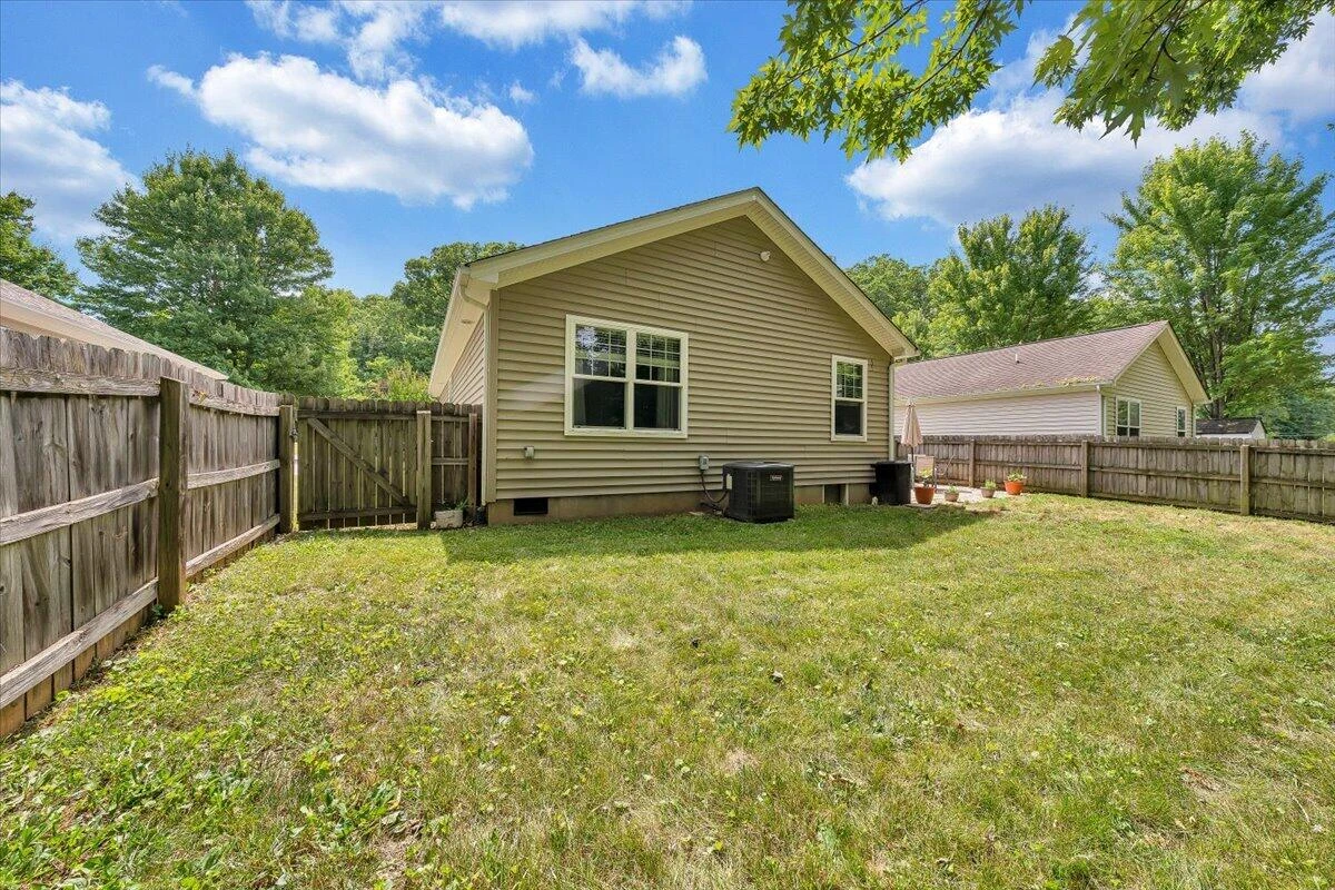 3310 Belle AVE NE - Photo 49